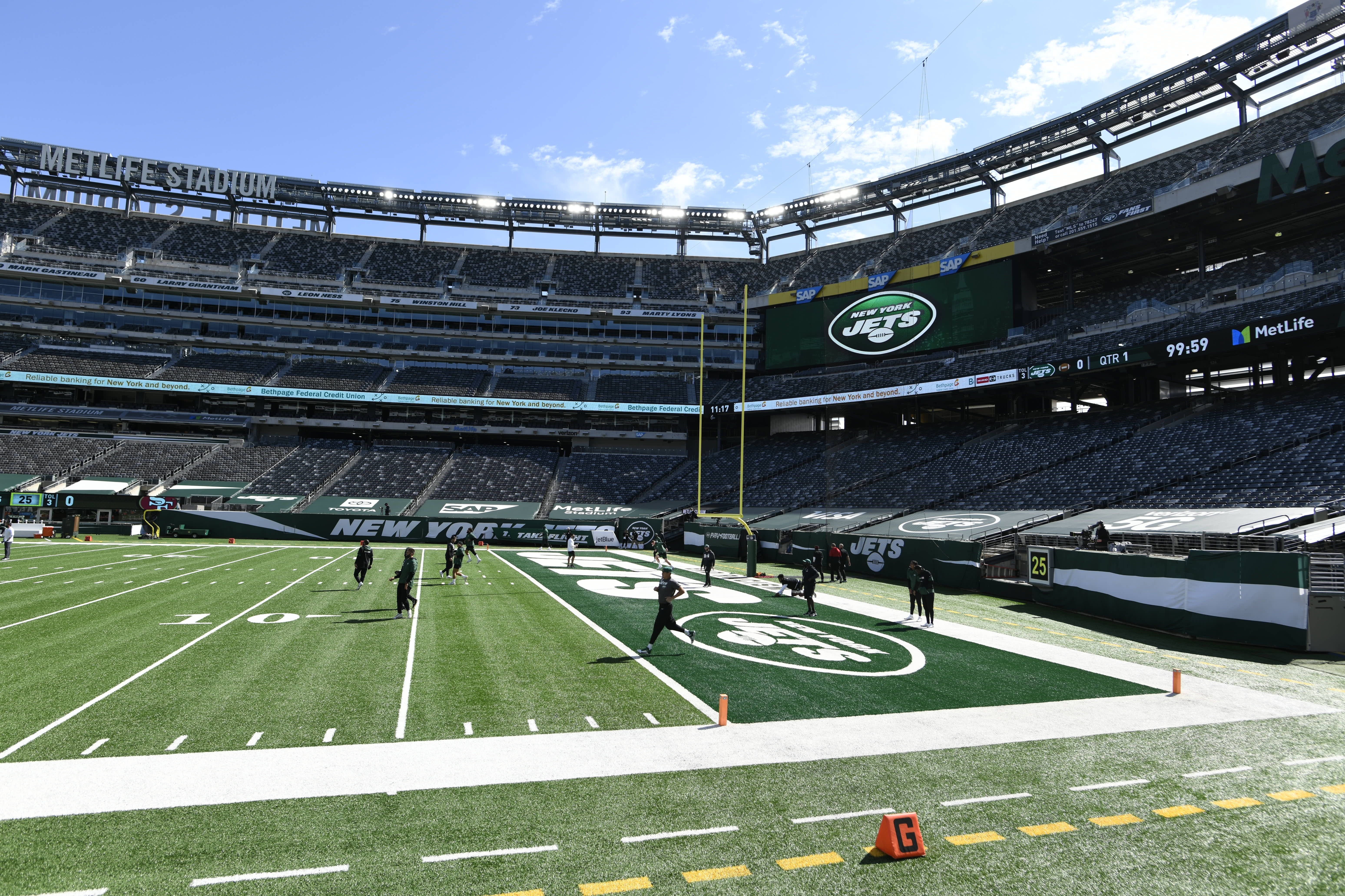 NFLPA calls for Giants to install natural grass at MetLife Stadium