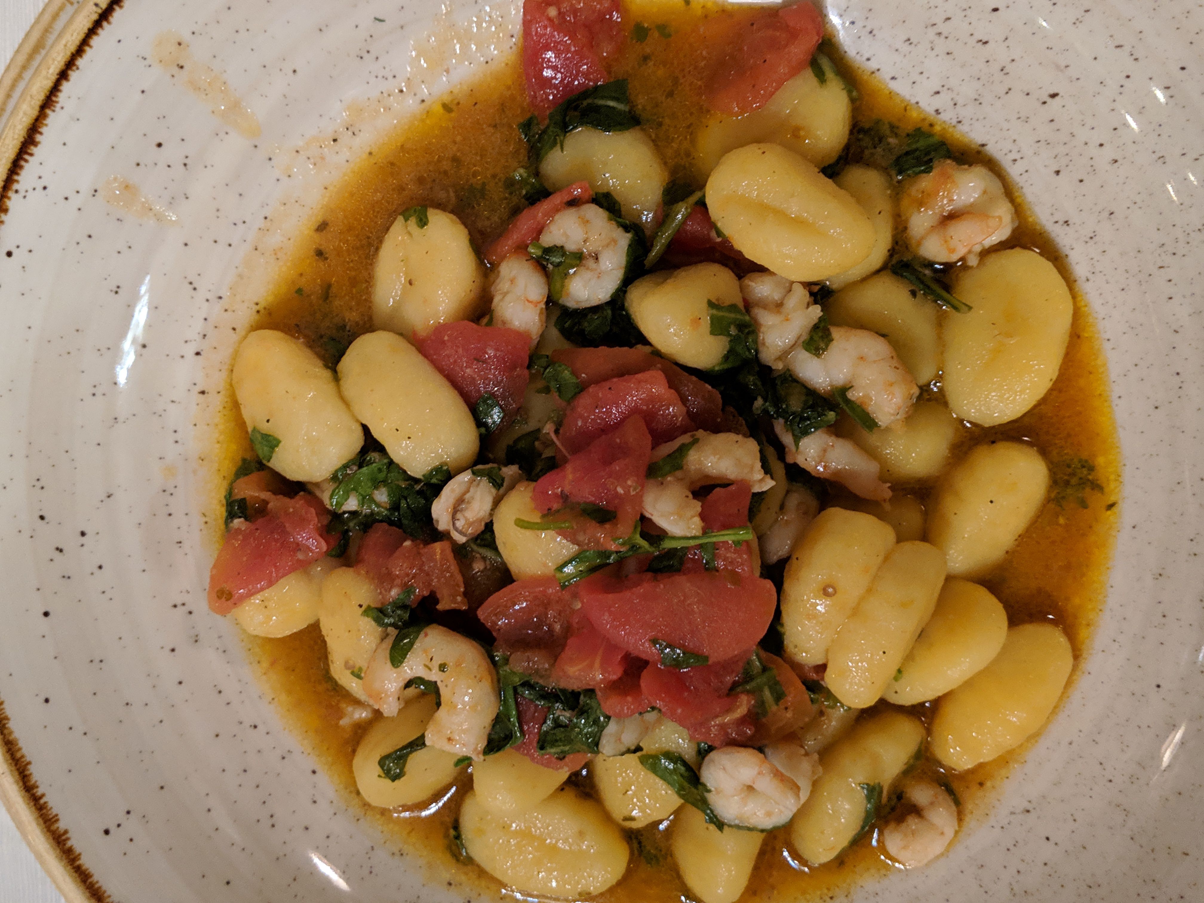 Gnocchi_camarones_atun.jpg