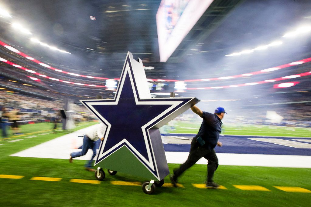 They showed up': Dallas Cowboys faithful fill Ford Field, wipe out  home-field advantage