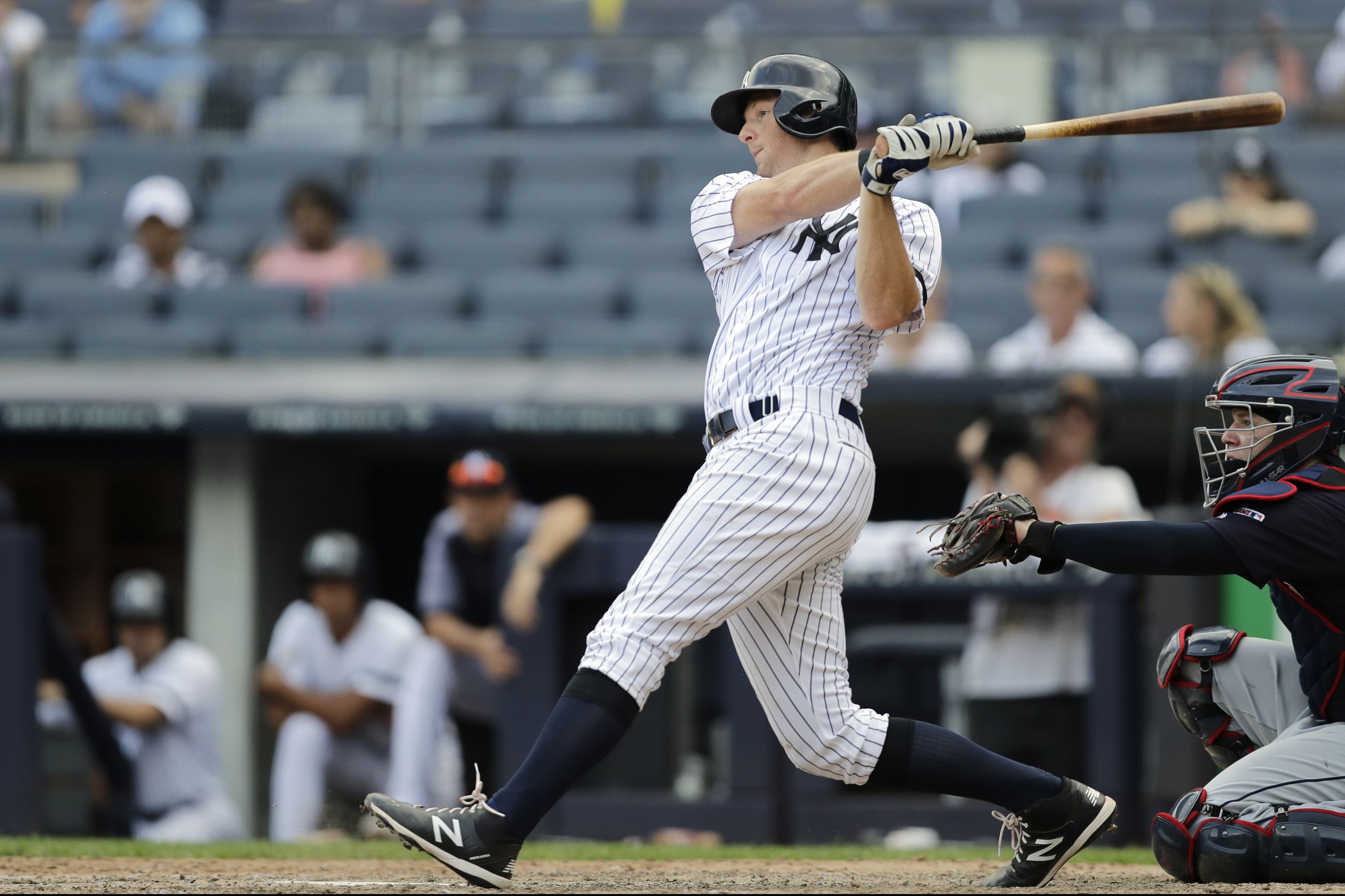 White Sox first baseman Jose Abreu wins the AL's Hank Aaron award