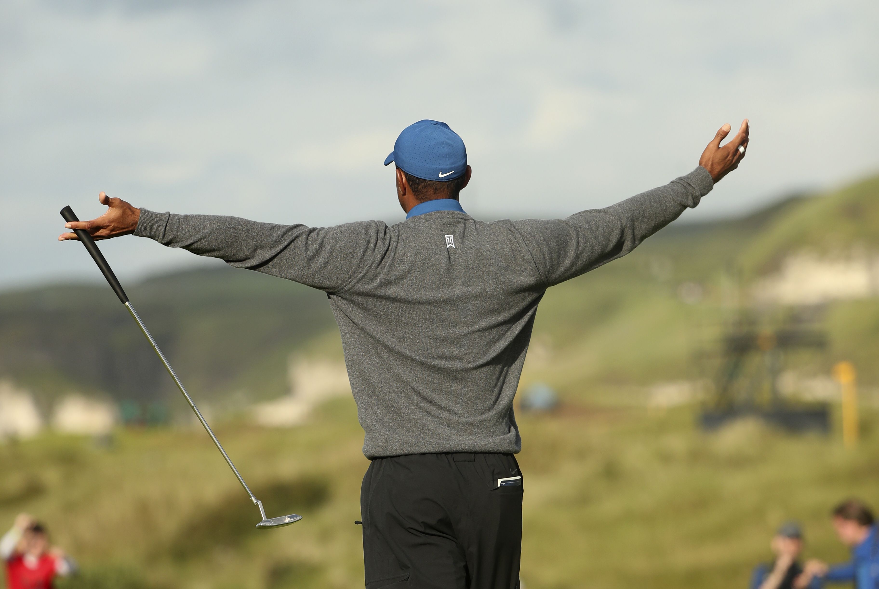 Tiger Woods Was In Pain At British Open And It Wasn T Just His Opening 78 The Boston Globe