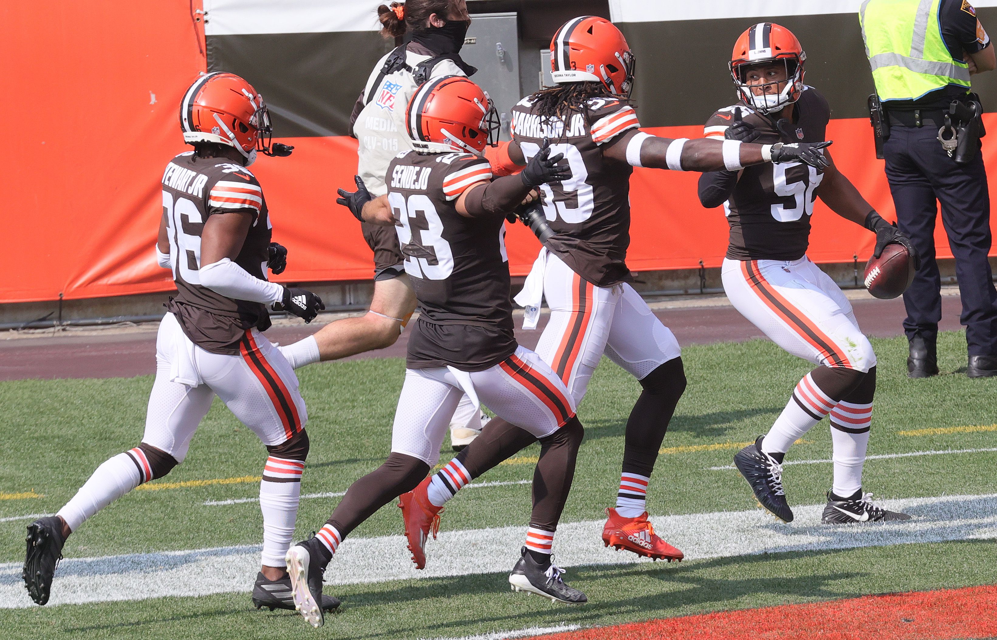 Browns fans, this opening victory over Cincinnati is for you! You deserve  it! – Terry Pluto 