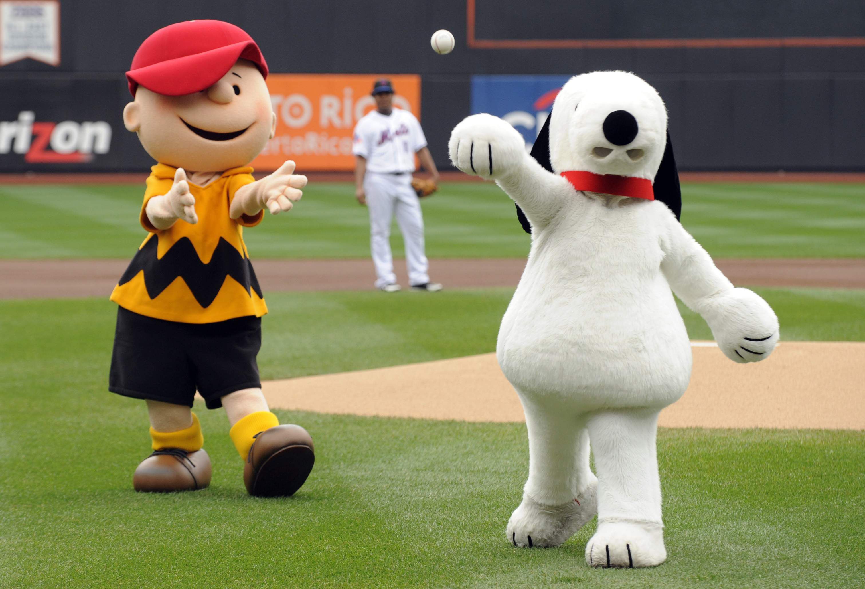 Houston Astros The Peanut Character Charlie Brown And Snoopy