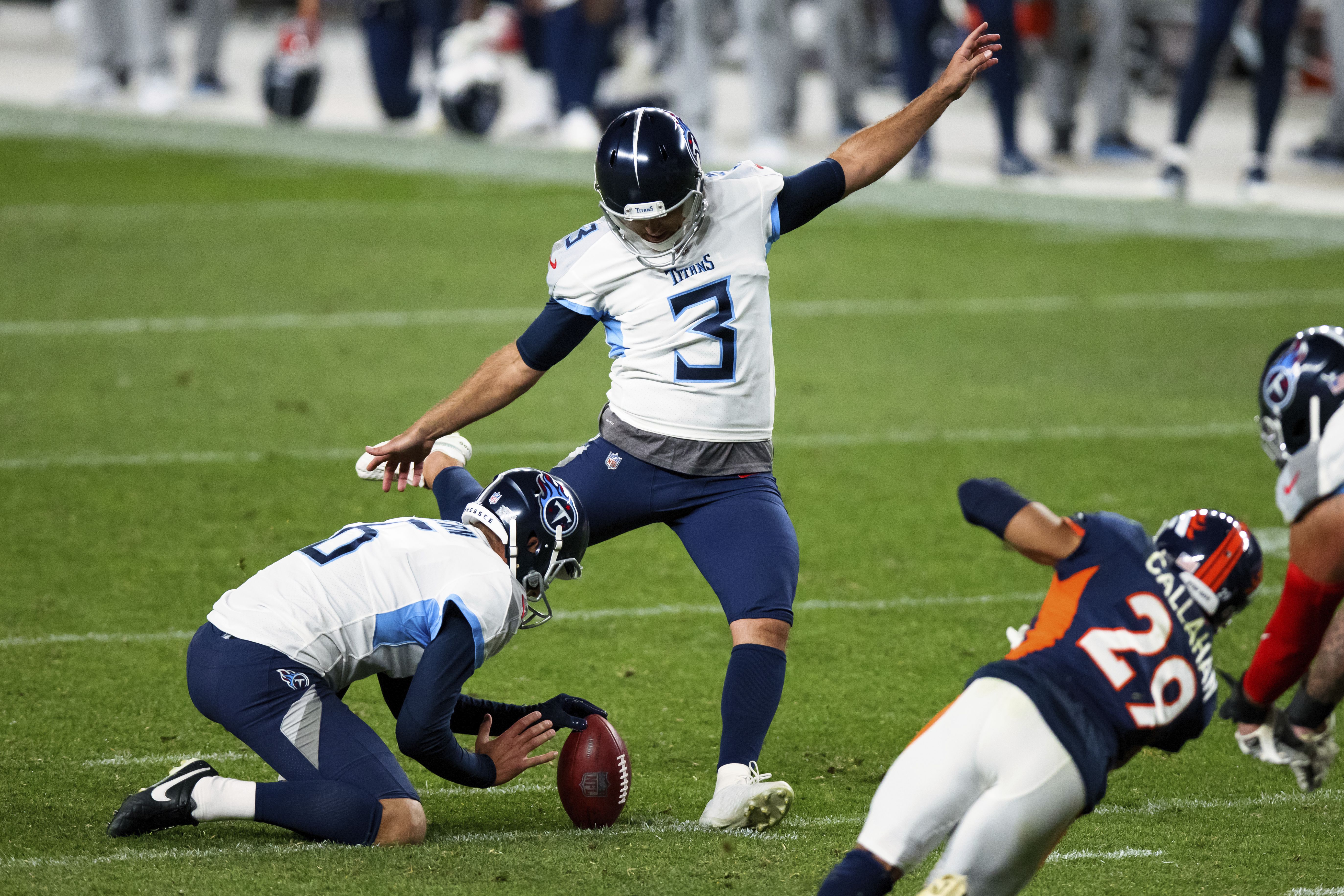 Former Patriots kicker Stephen Gostkowski misses four field goals, but  connects when it matters most for Titans - The Boston Globe