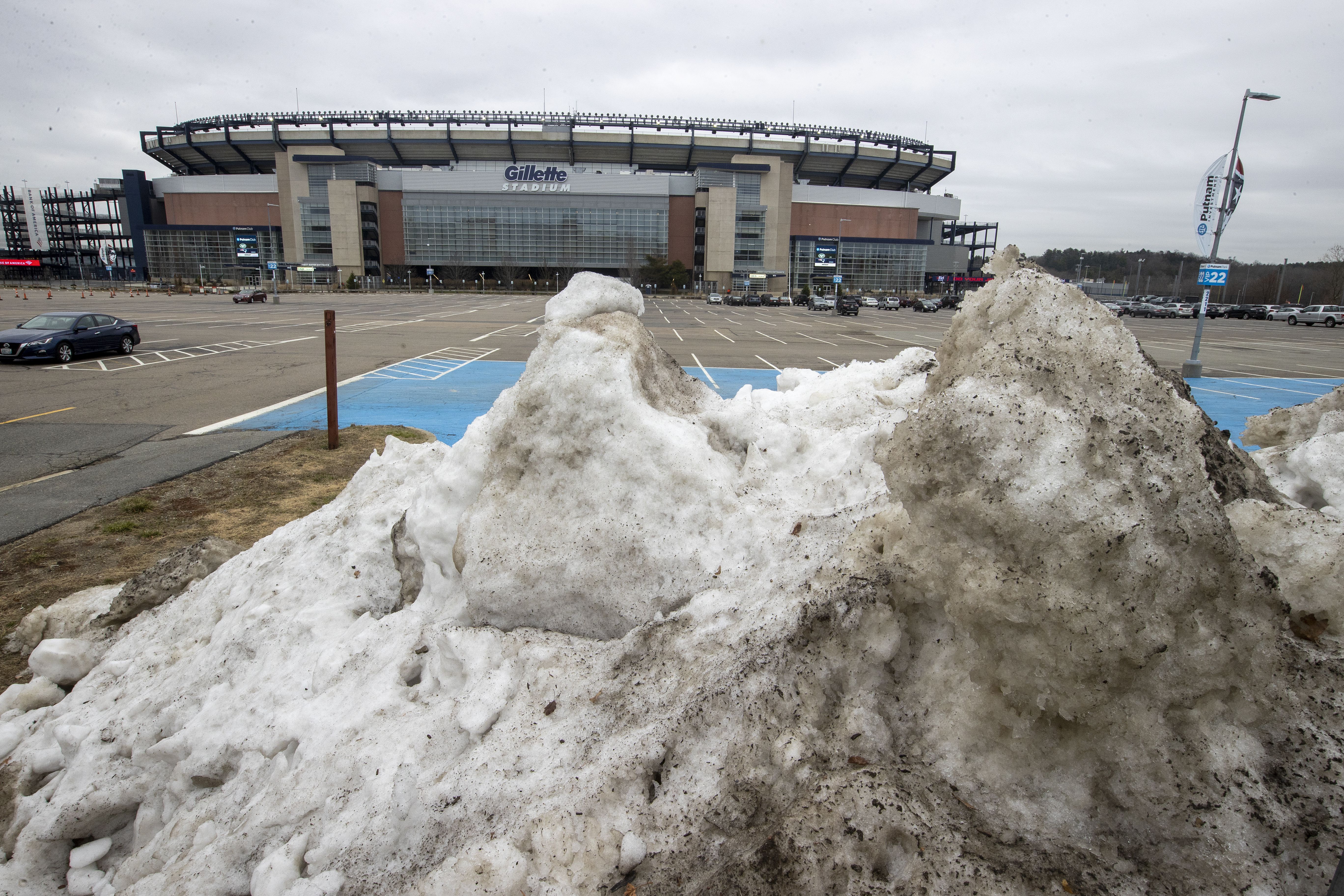 At Gillette Stadium, they get the party cooking - The Boston Globe