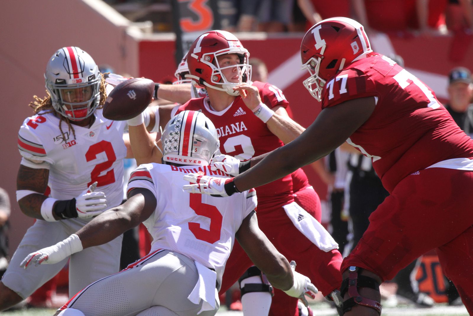 Peyton Ramsey of the Northwestern Wildcats signals a receiver against