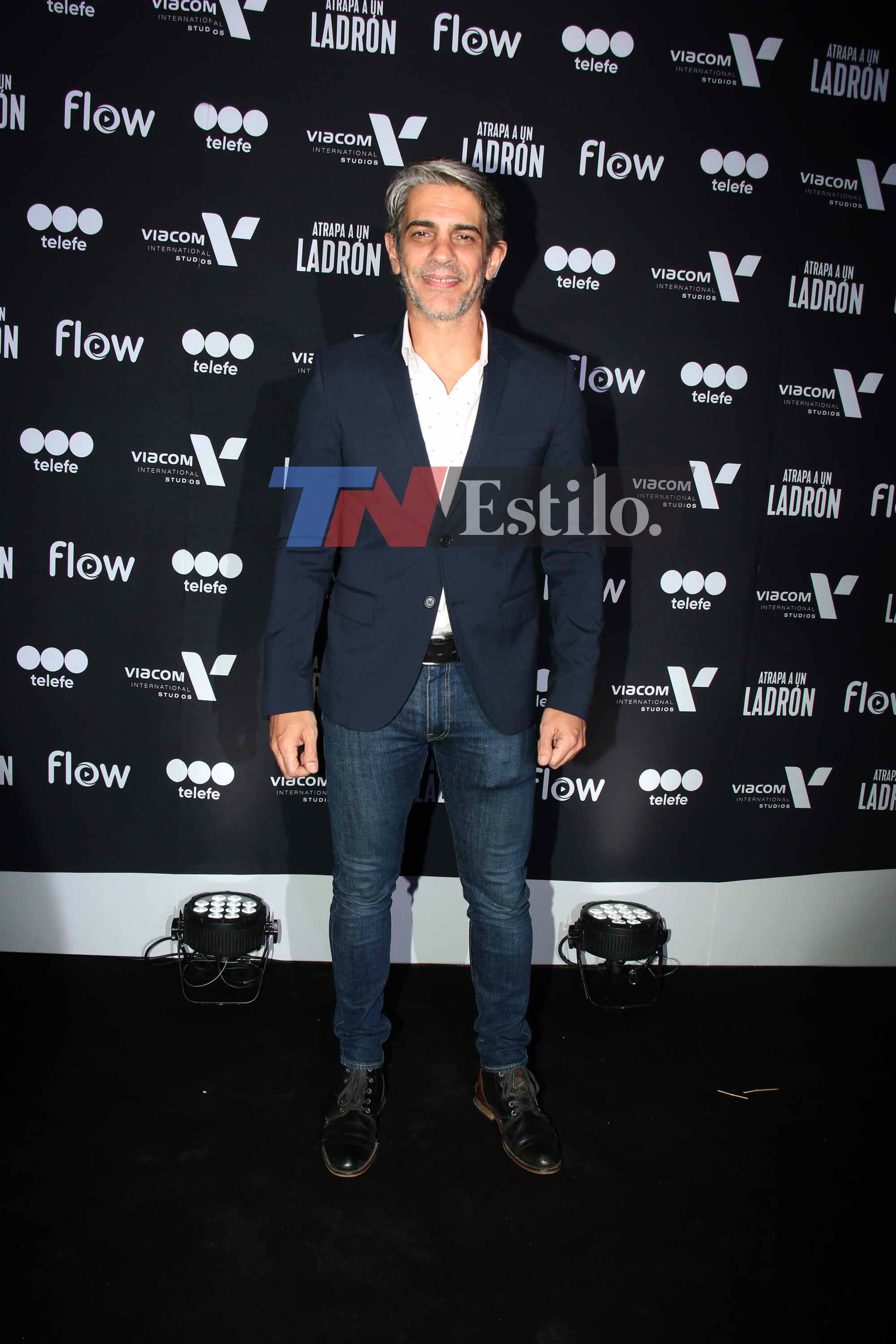 Pablo Echarri, Mónica Antonópulos, Agustín Sullivan y los mejores looks en  el estreno de 