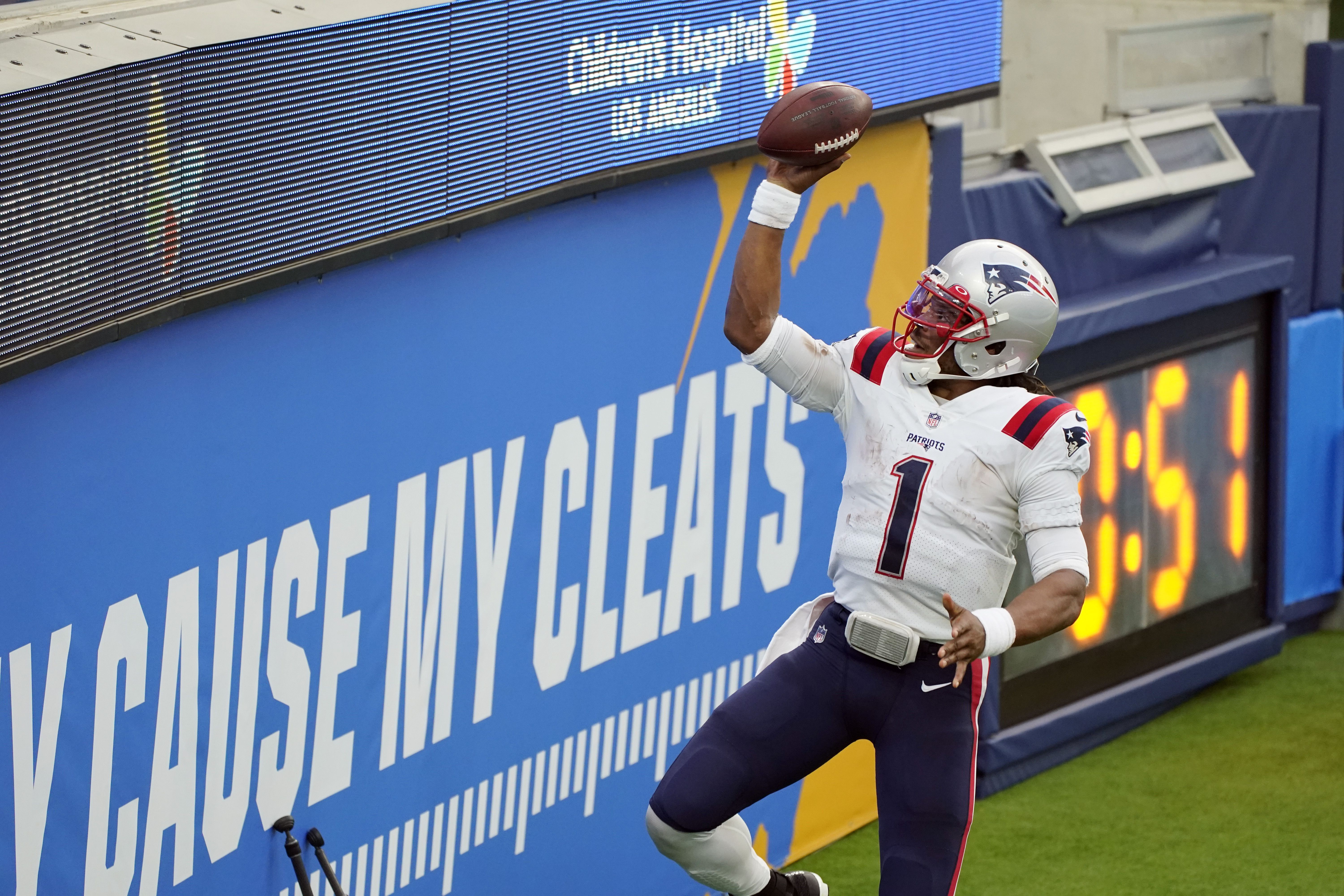 Patriots: Check out Cam Newton's first photo in Pats jersey