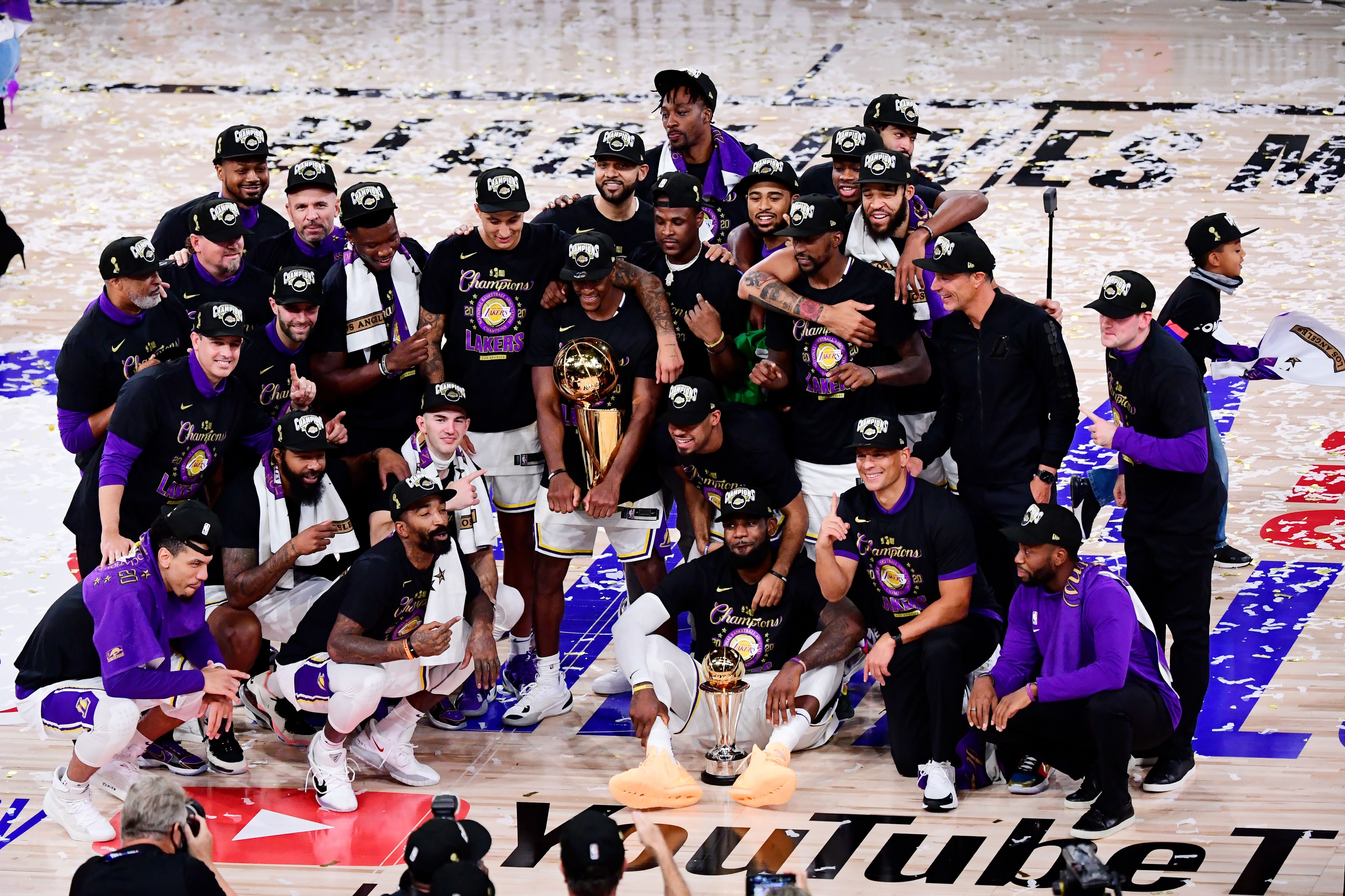 LeBron, Lakers crush Heat to win 17th NBA championship