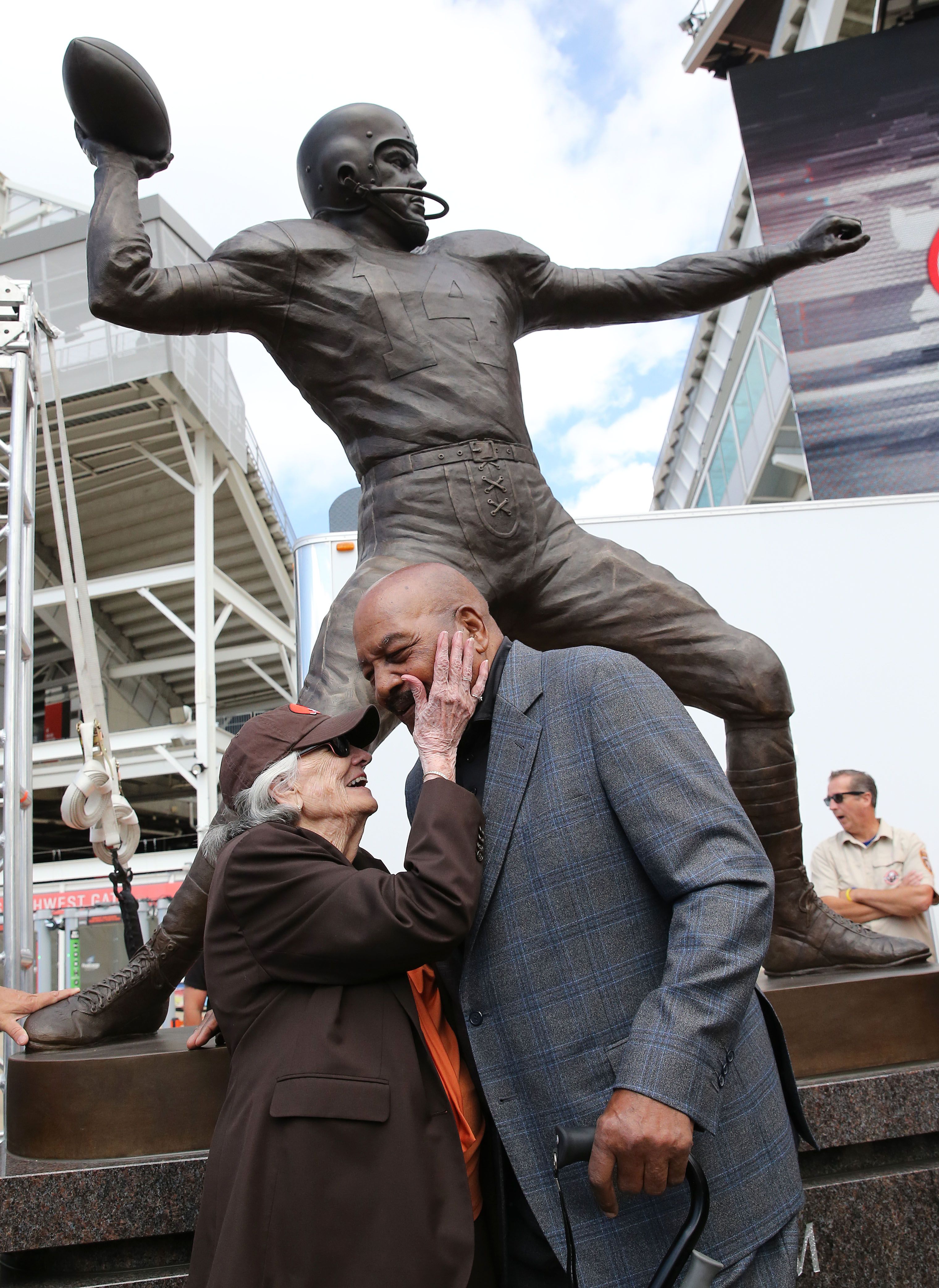 Otto Graham, Cleveland Browns quarterback, is shown with an