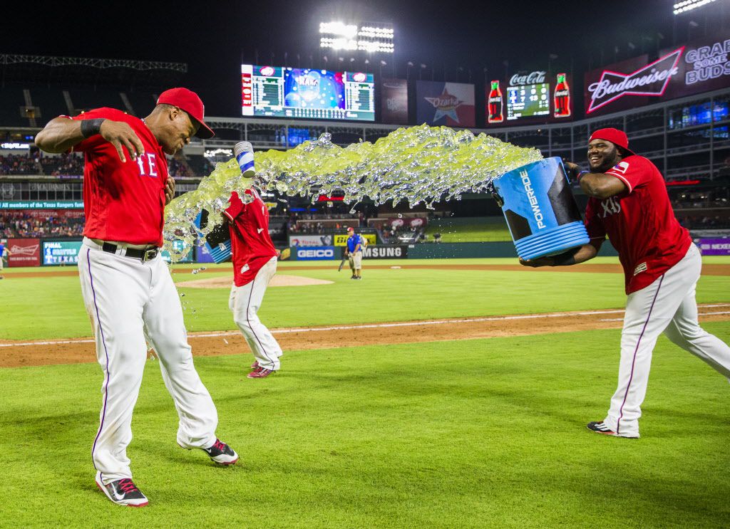 Hanser Alberto Grabs Spotlight With Hit That Gives Rangers a Commanding  Lead - The New York Times