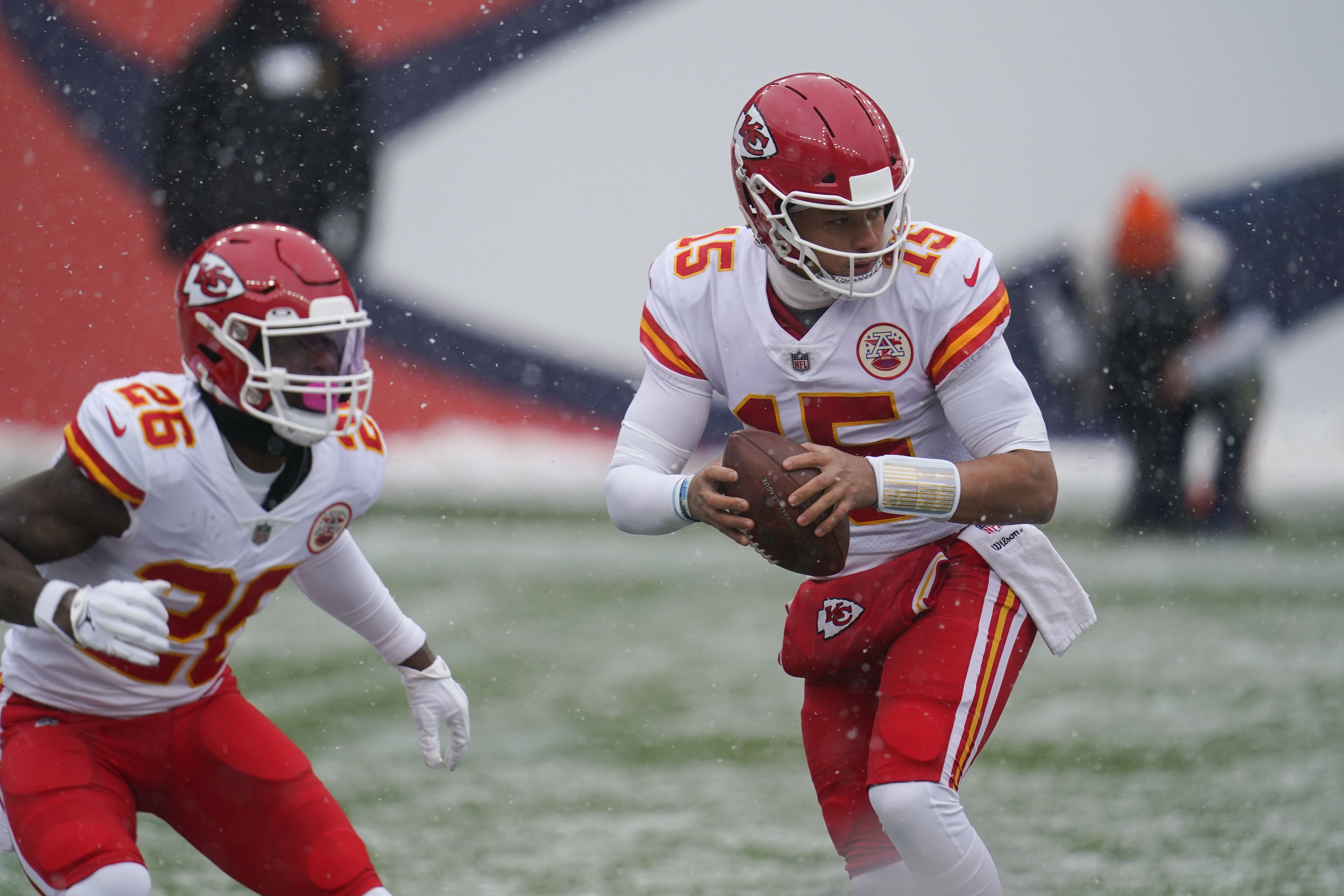 Kansas City Chiefs' streak over Denver Broncos remains alive — barely —  with 22-16 win – The Denver Post