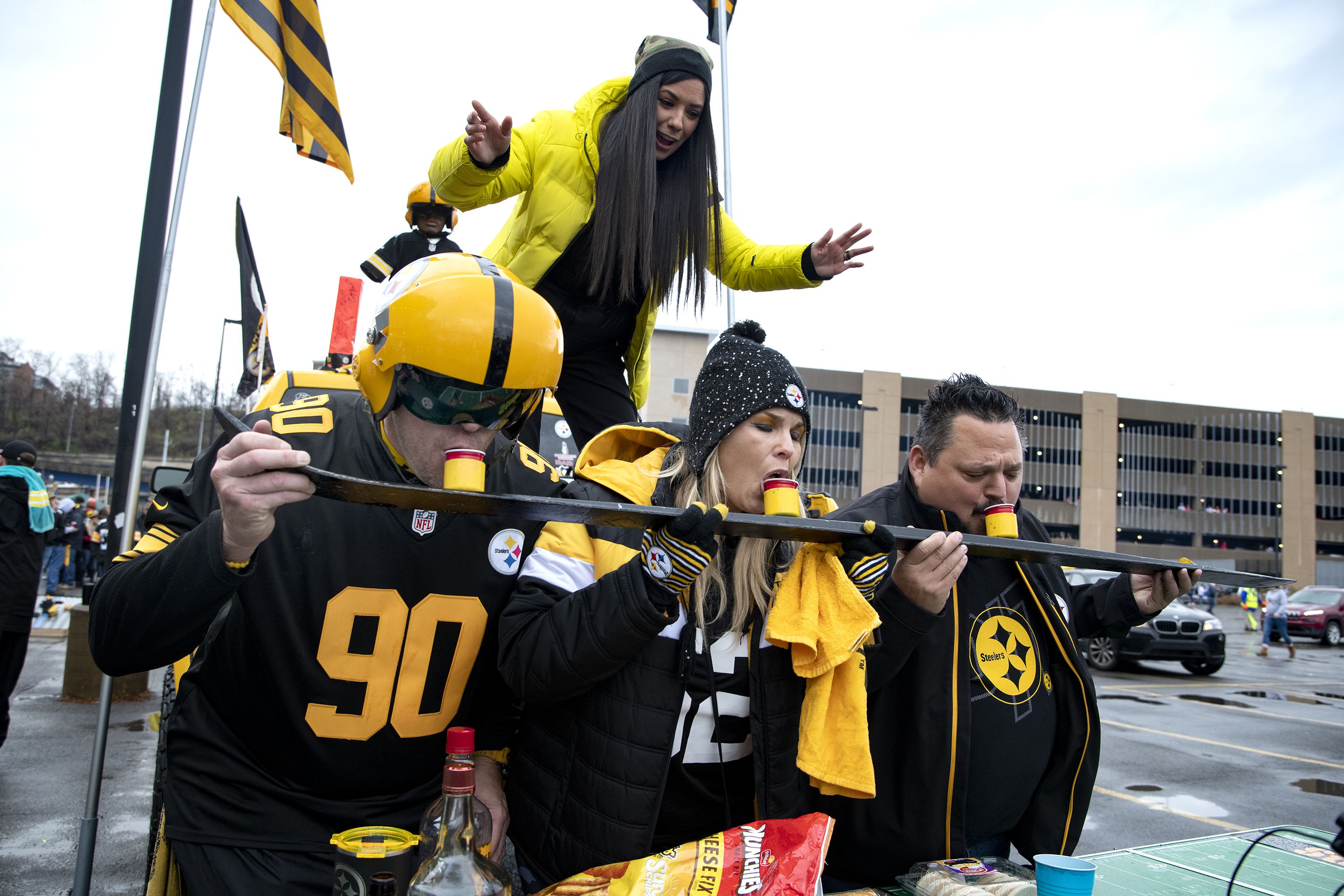 I Hate The Browns - Pittsburgh Steelers Shirt - Box Ver - Beef Shirts