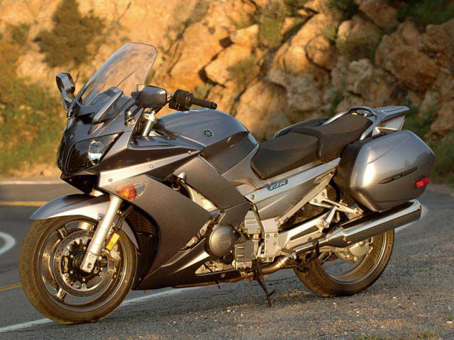 2006 Yamaha FJR 1300AE Review & Test Ride | Motorcyclist