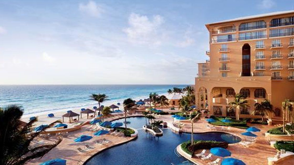 ritz carlton hotel cancun