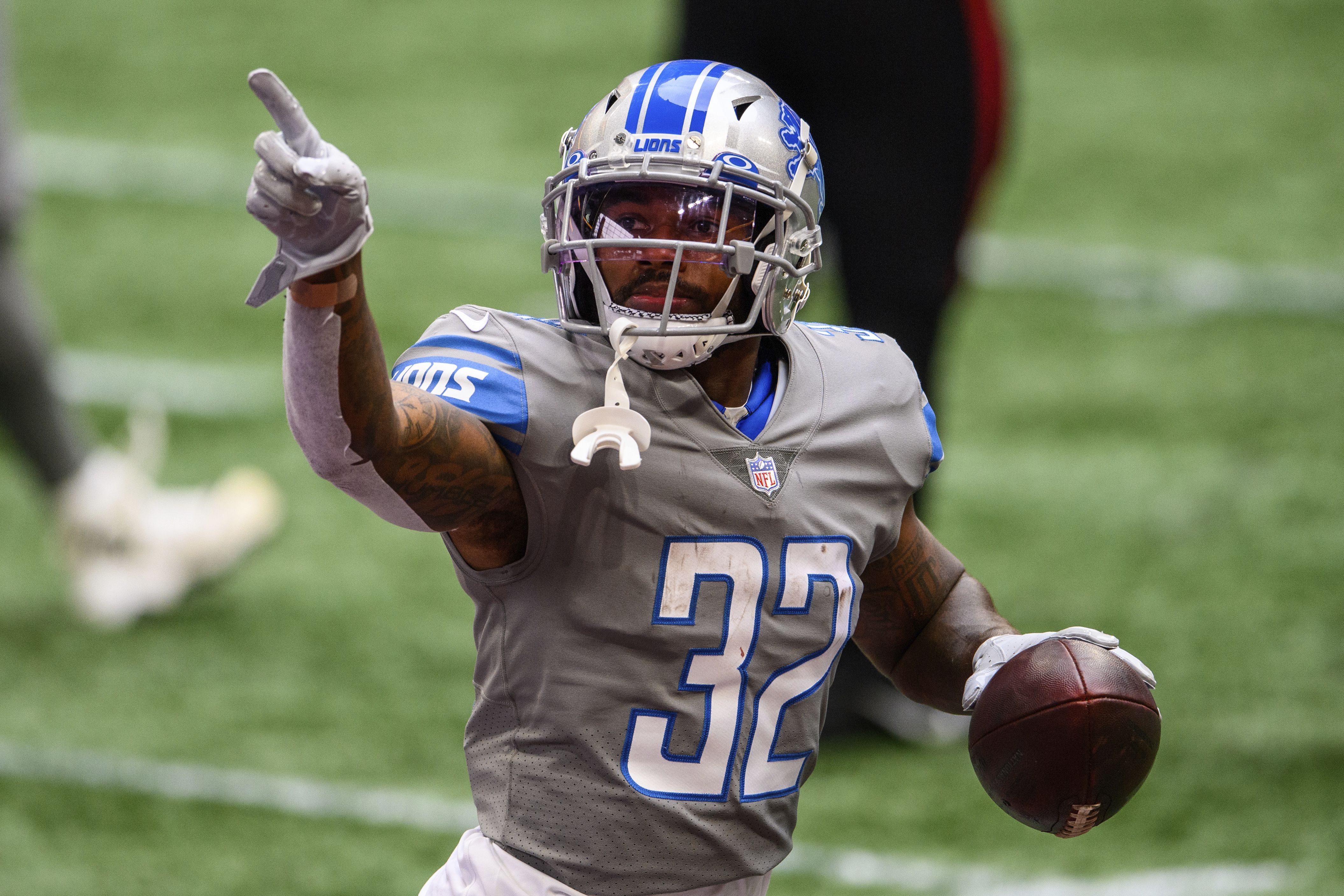 Detroit Lions' D'Andre Swift breaking out, Jeff Okudah lagging behind