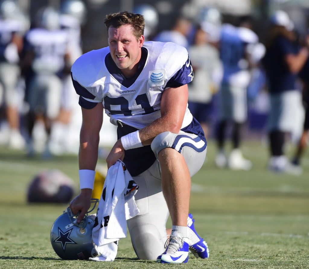 Cowboys officially re-sign long snapper L.P. Ladouceur