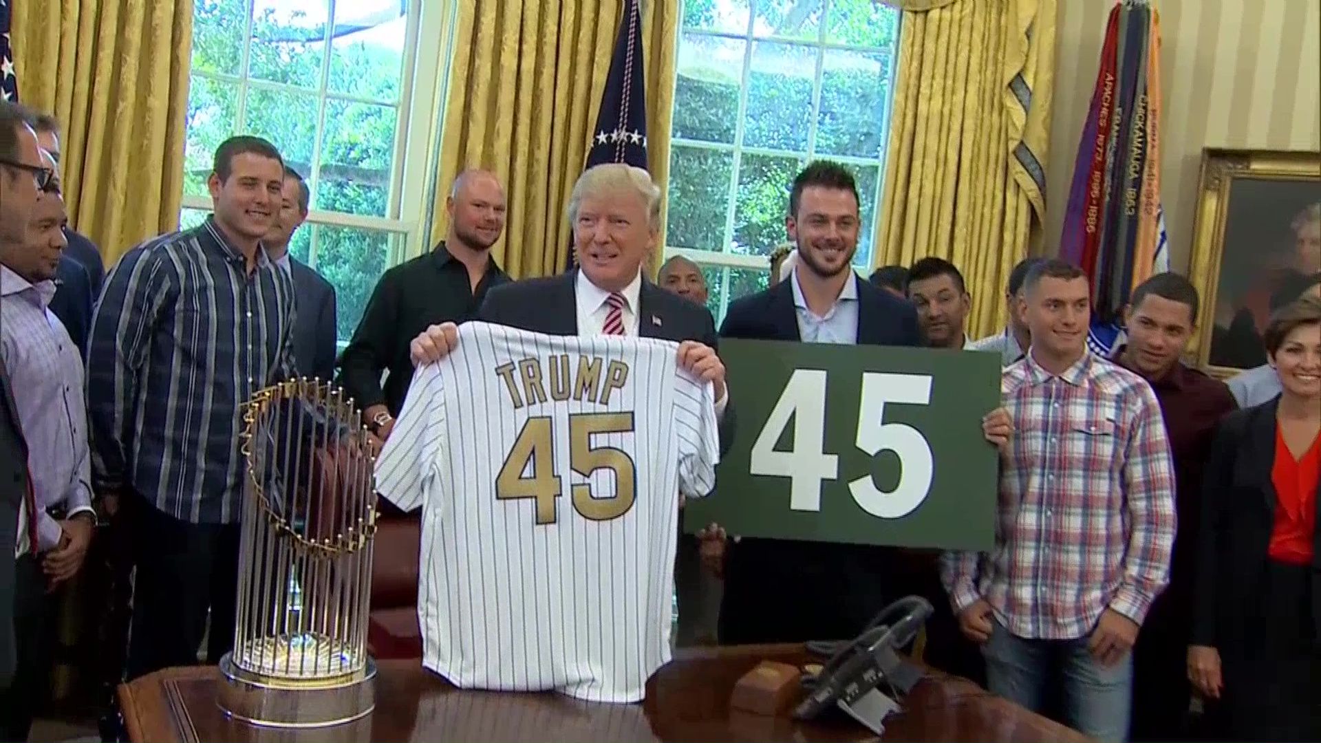 Cubs visit Trump, White House