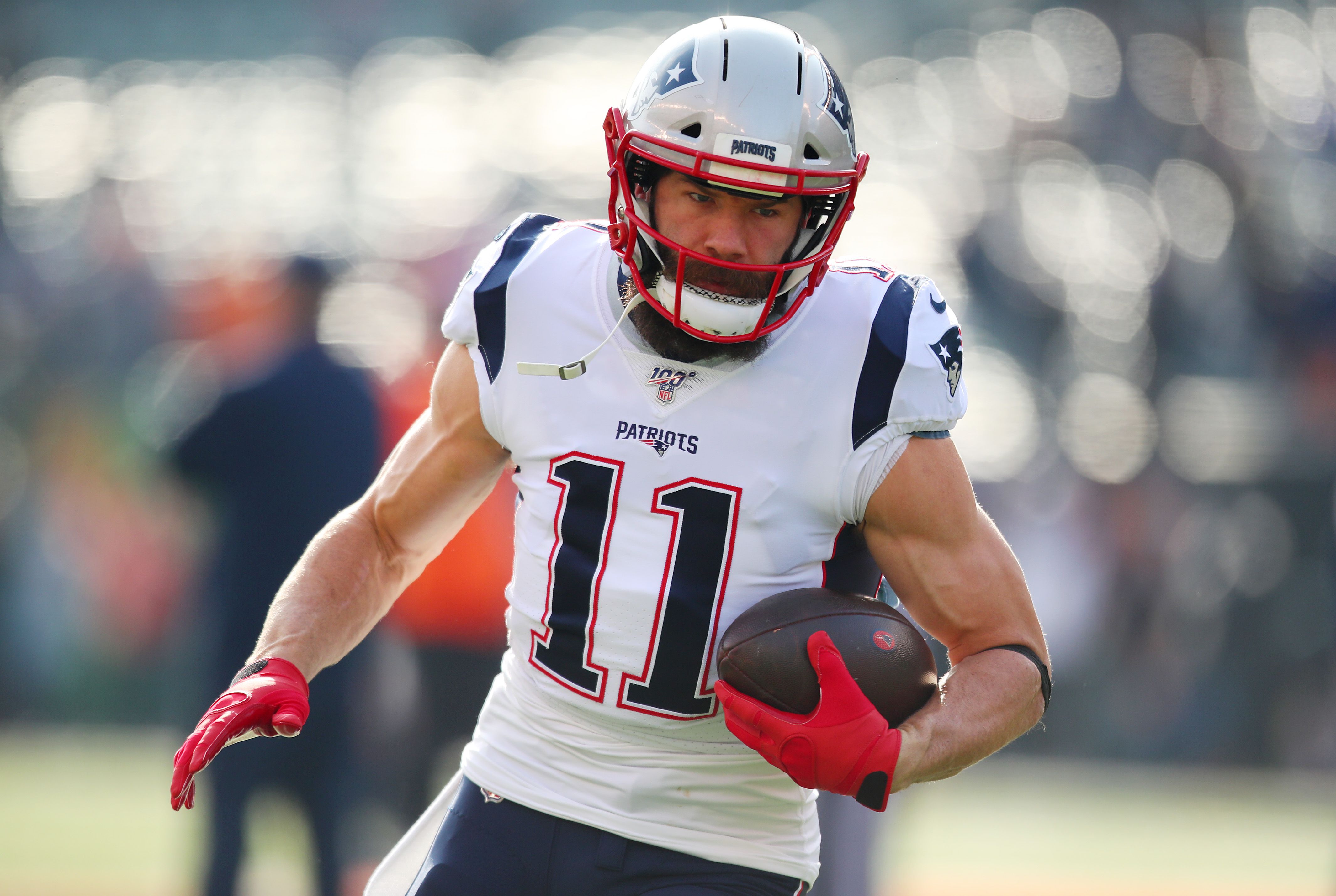 Jarrett Stidham, Julian Edelman, free agent signee Damiere Byrd among six New  England Patriots attending throwing sessions (report) 