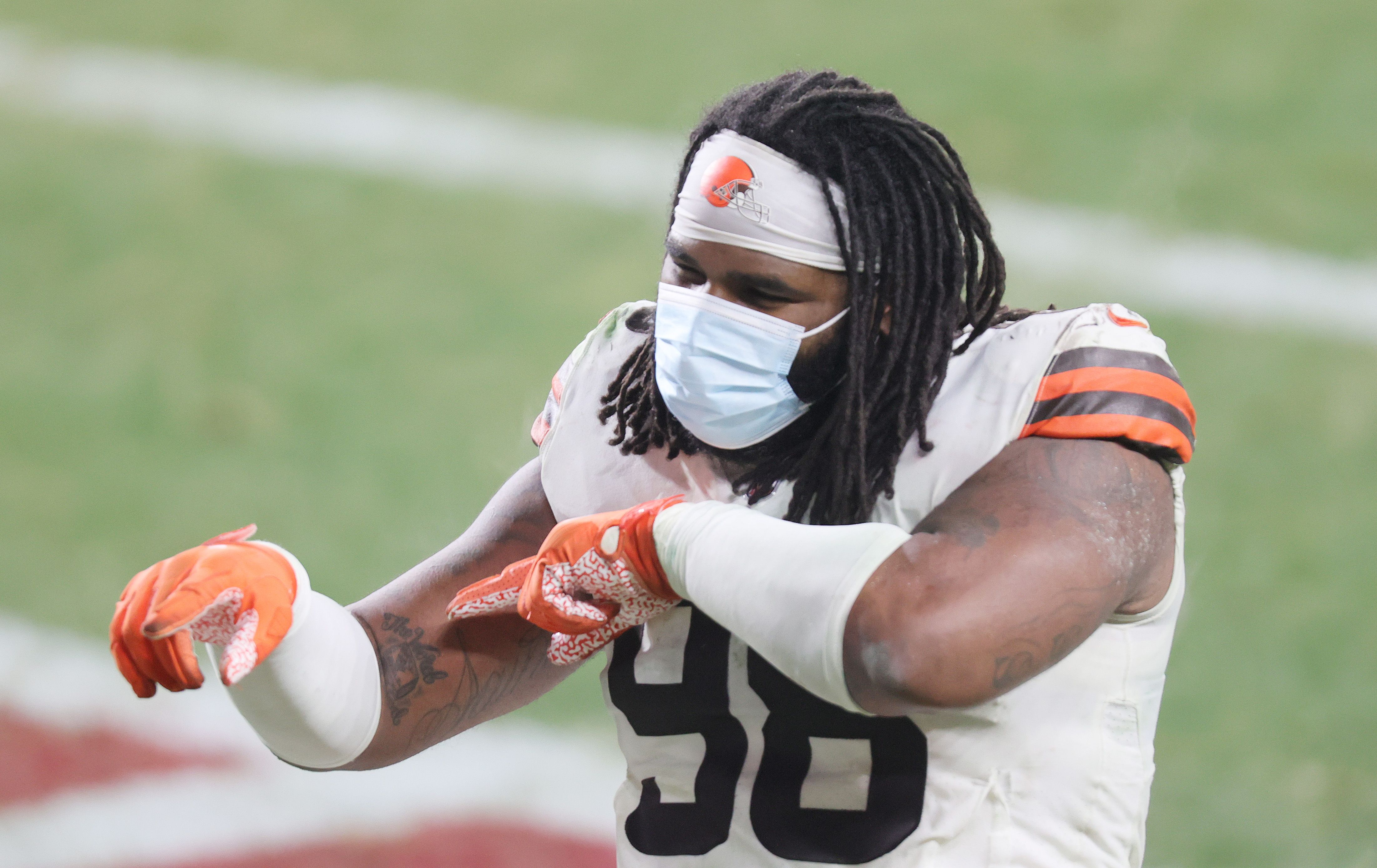 Same old Browns? Hardly. Cleveland drills Steelers 48-37