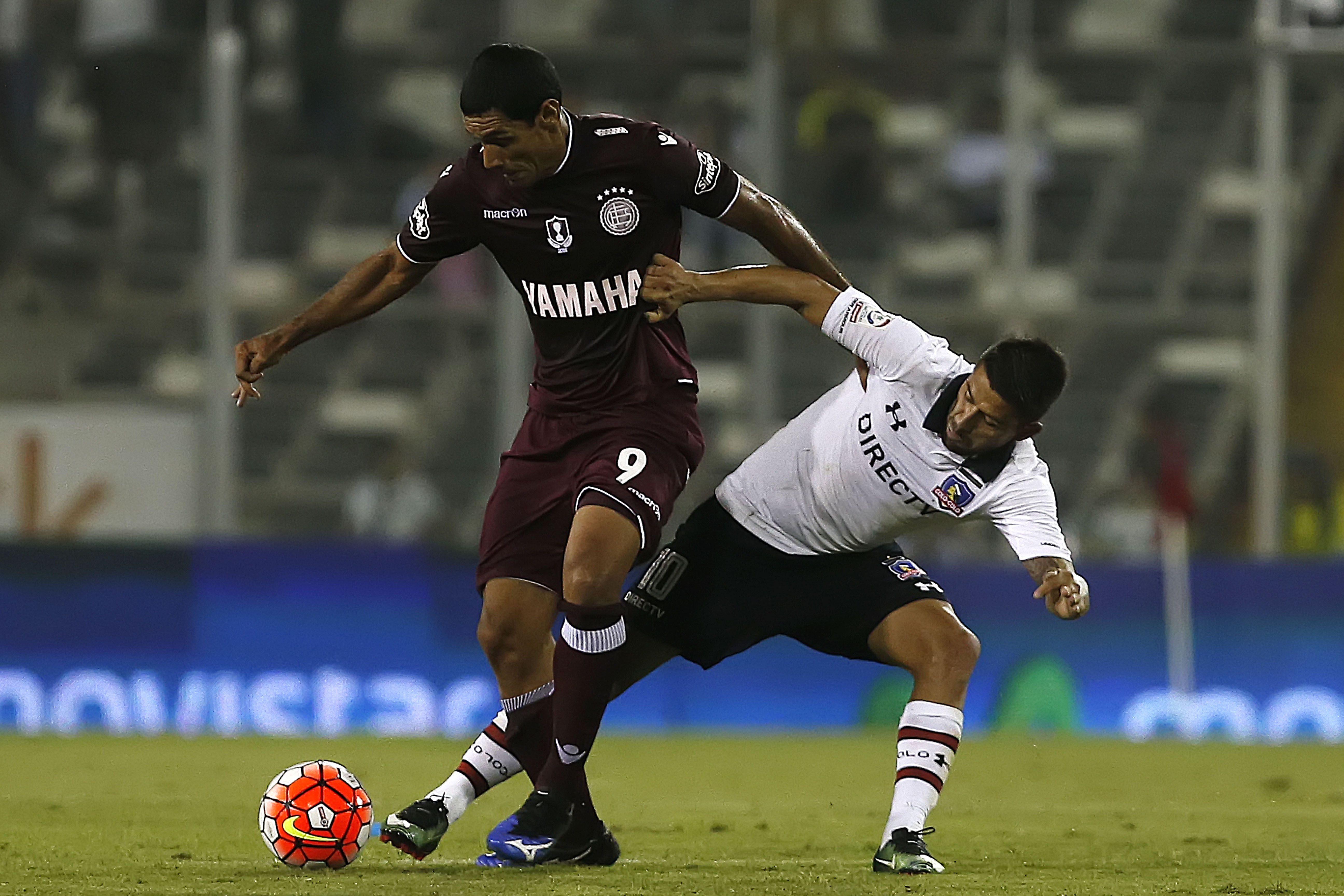 Colo Colo vs Club Atetico Lanus, Noche Alba 2017.