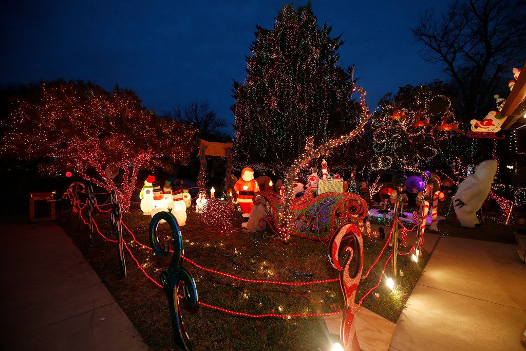 Nipomo Christmas Lights 2022 Inside Old East Dallas' Holiday Bright Spot: The Dazzling Electric  Lizzyland Christmas Display