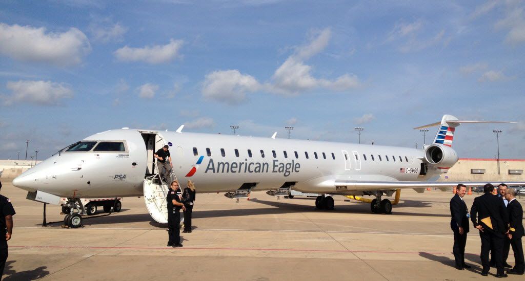 American Airlines Purchases 30 Regional Jets Worth 1 4 Billion