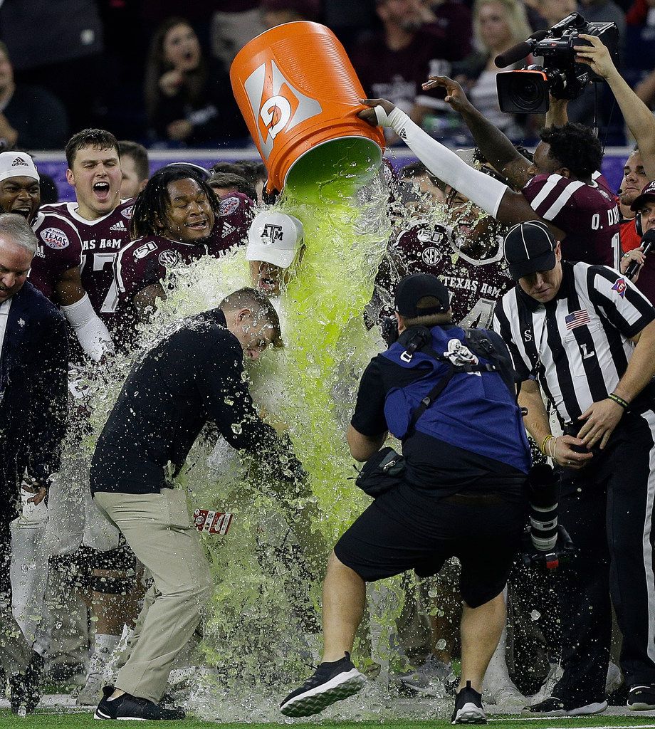 Jimbo Fisher Sprints to Avoid Gatorade Bath After Orange Bowl Victory