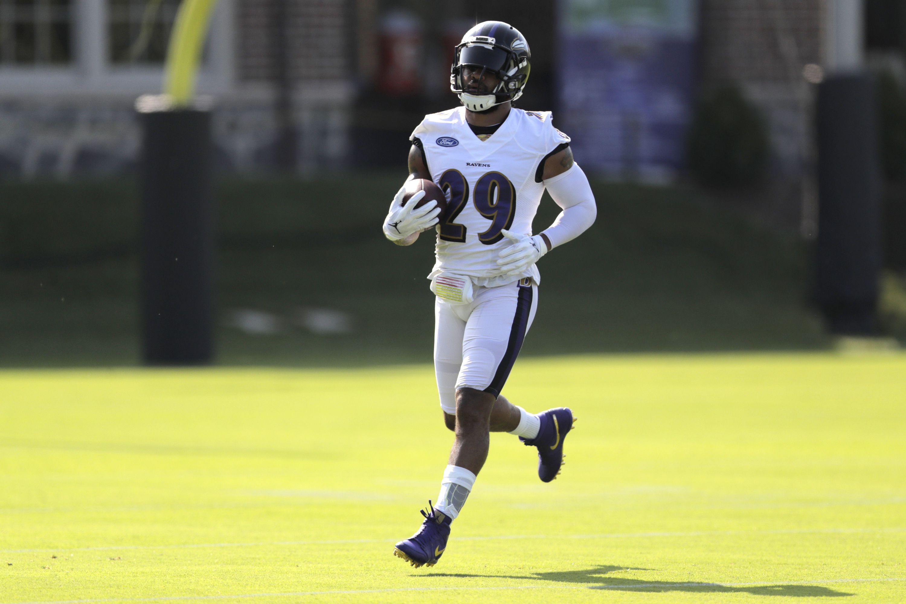 Shcefter] Ravens are moving on from Pro Bowl S Earl Thomas today, sources  tell ESPN. They either will release him for conduct detrimental to the team  - punching S Chuck Clark 