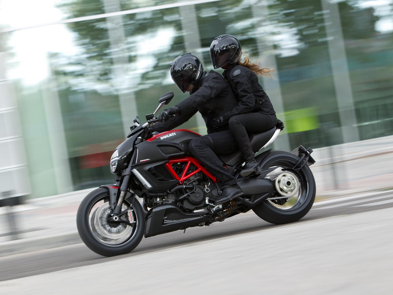 ducati diavel 2