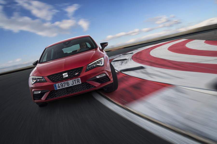 New-SEAT-Leon-Cupra-300-015H_O_HD-900x600.jpg