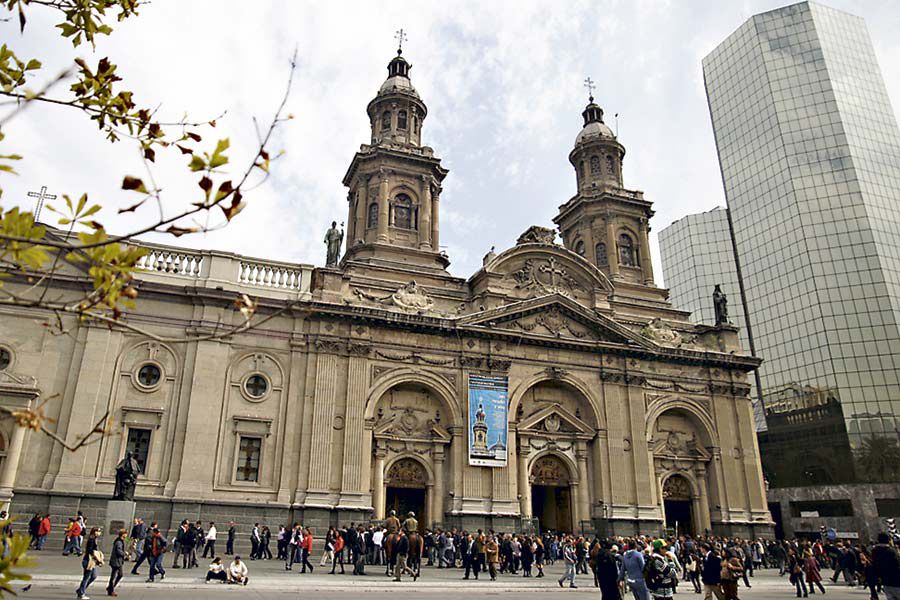 Imagen-Catedral-Metropolitana-de-Santiago-43303090.jpg