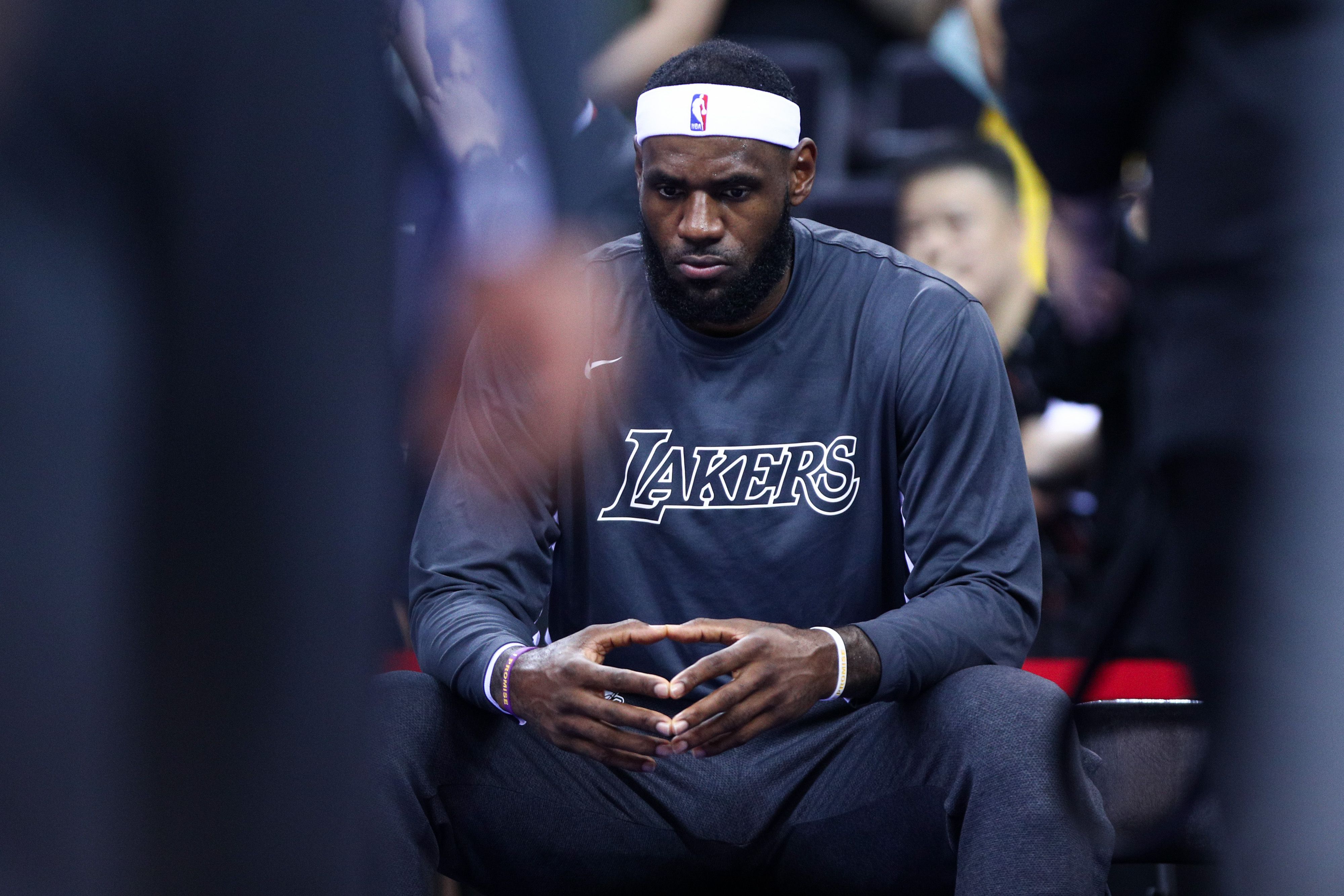 LeBron James' controversial vaccination stance: It's a mystery