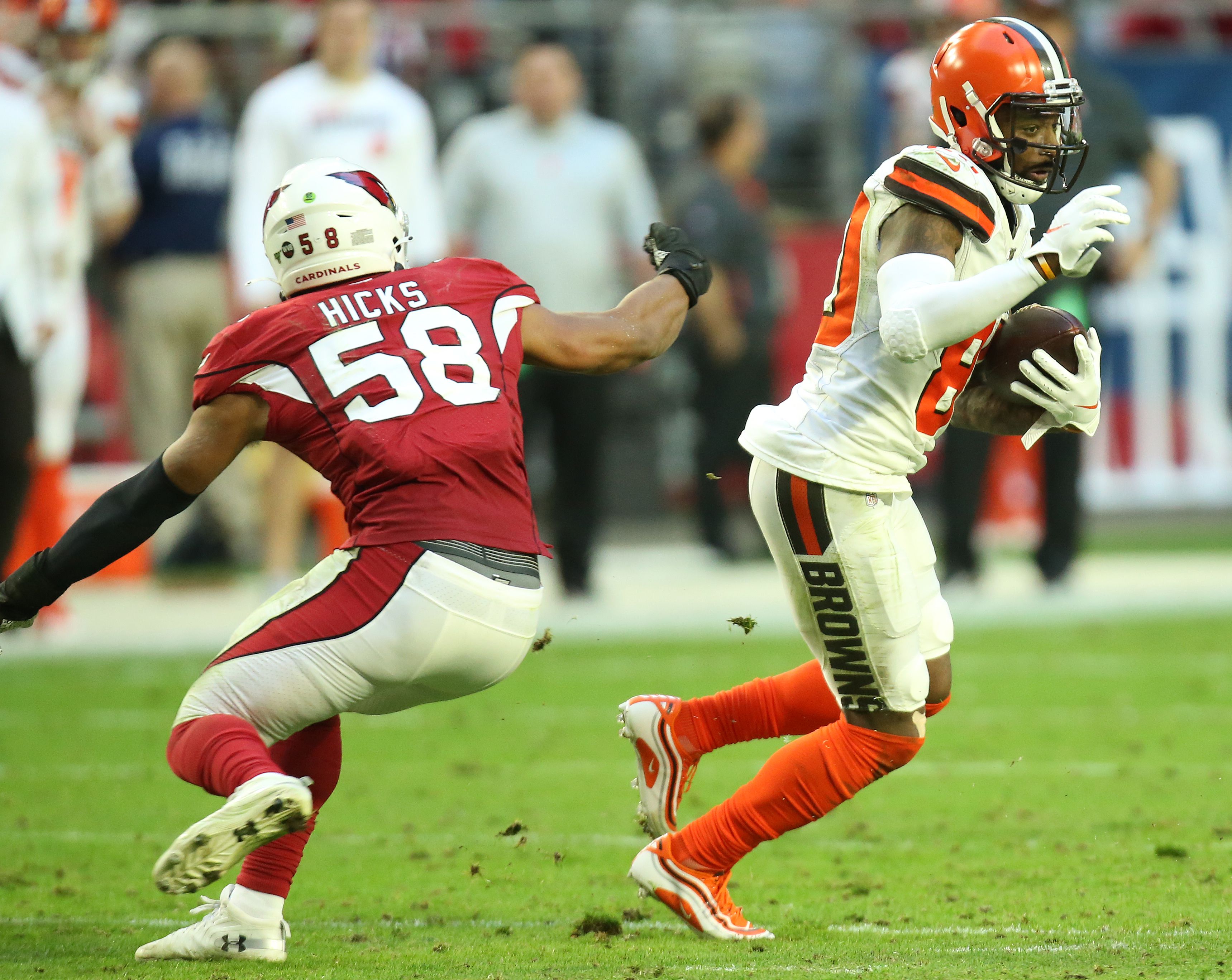 Jarvis Landry among Cleveland Browns players yelling 'come get me' at  Arizona Cardinals sideline: report