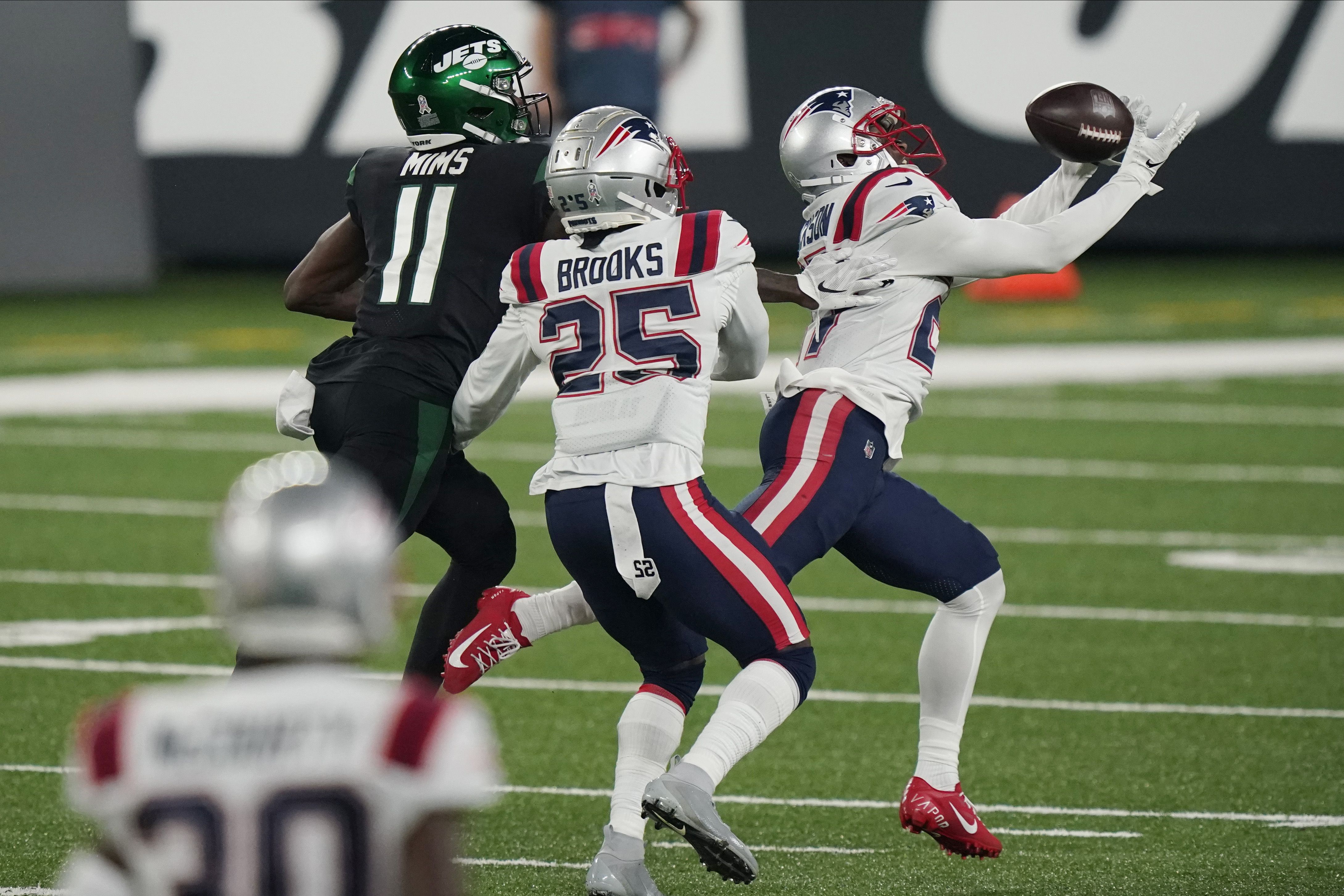 New York Jets cornerback Blessuan Austin (31) reacts late in the fourth  quarter as the Jets rec …