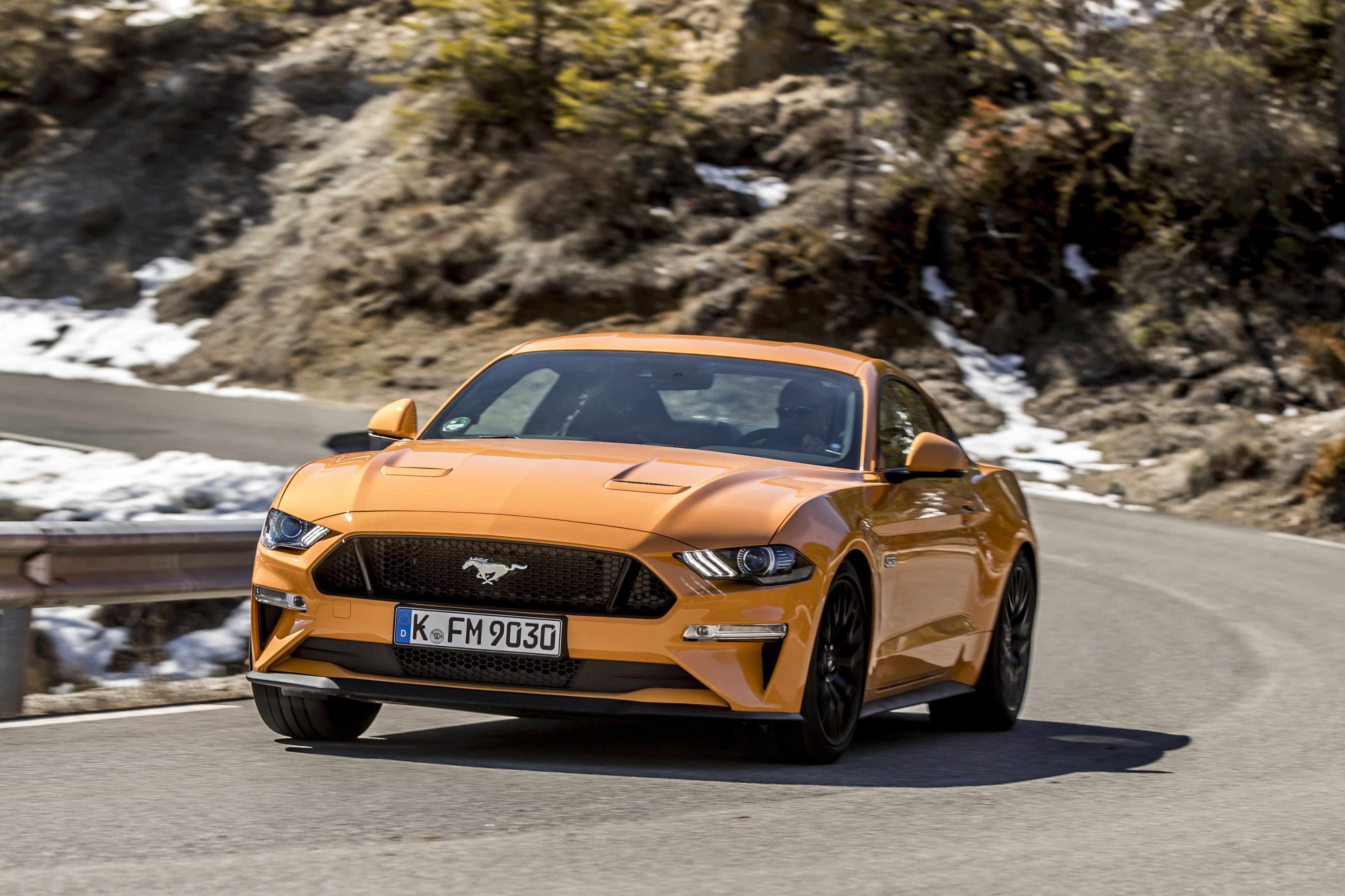 driven-2018-ford-mustang-gt-and-ecoboost-european-spec-124357_1.jpg