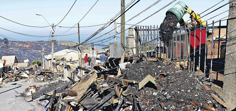 imagen-incendio-puertas-negras-2495