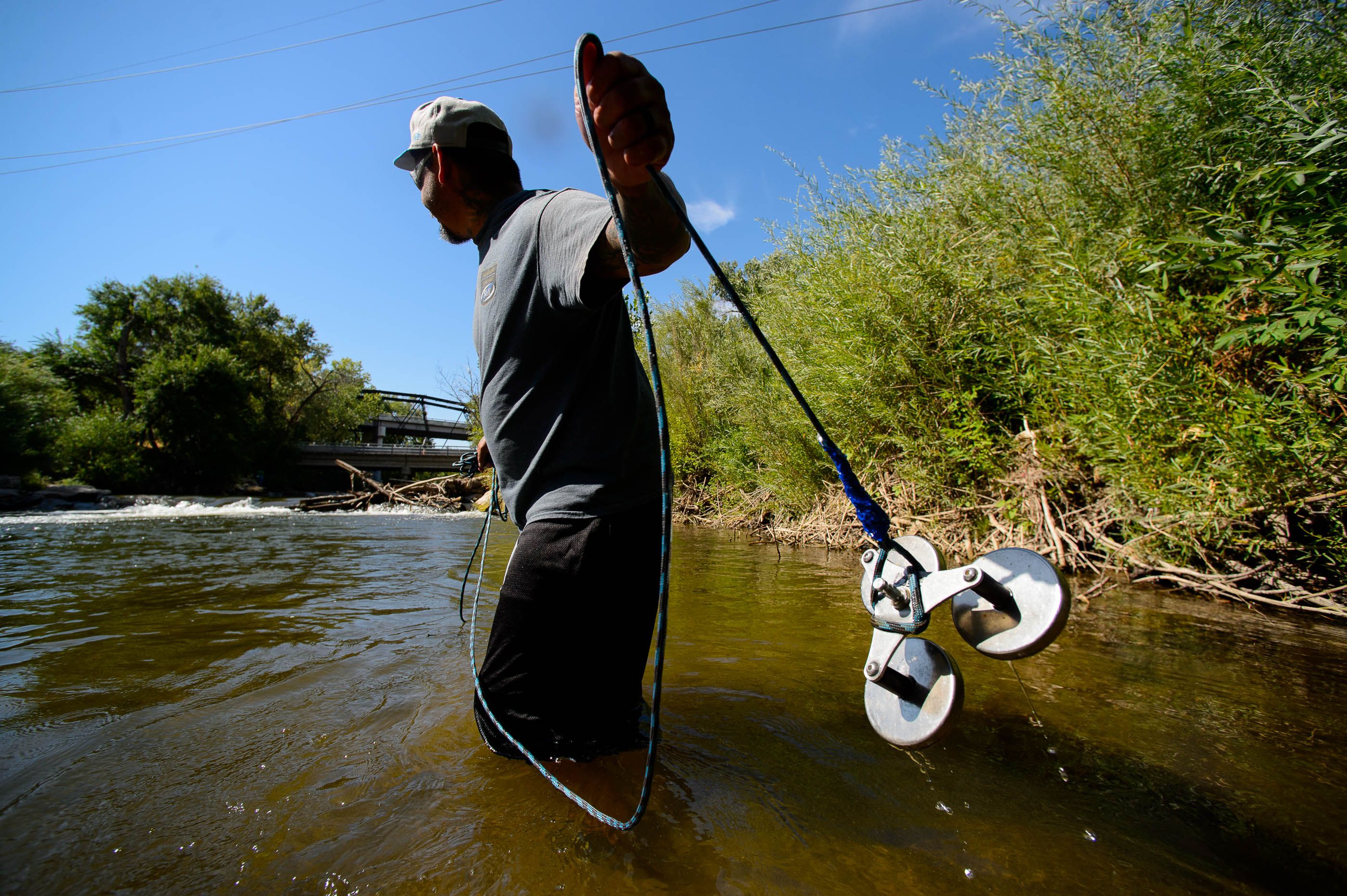 These Utahns hope to help solve old crimes by magnet fishing in