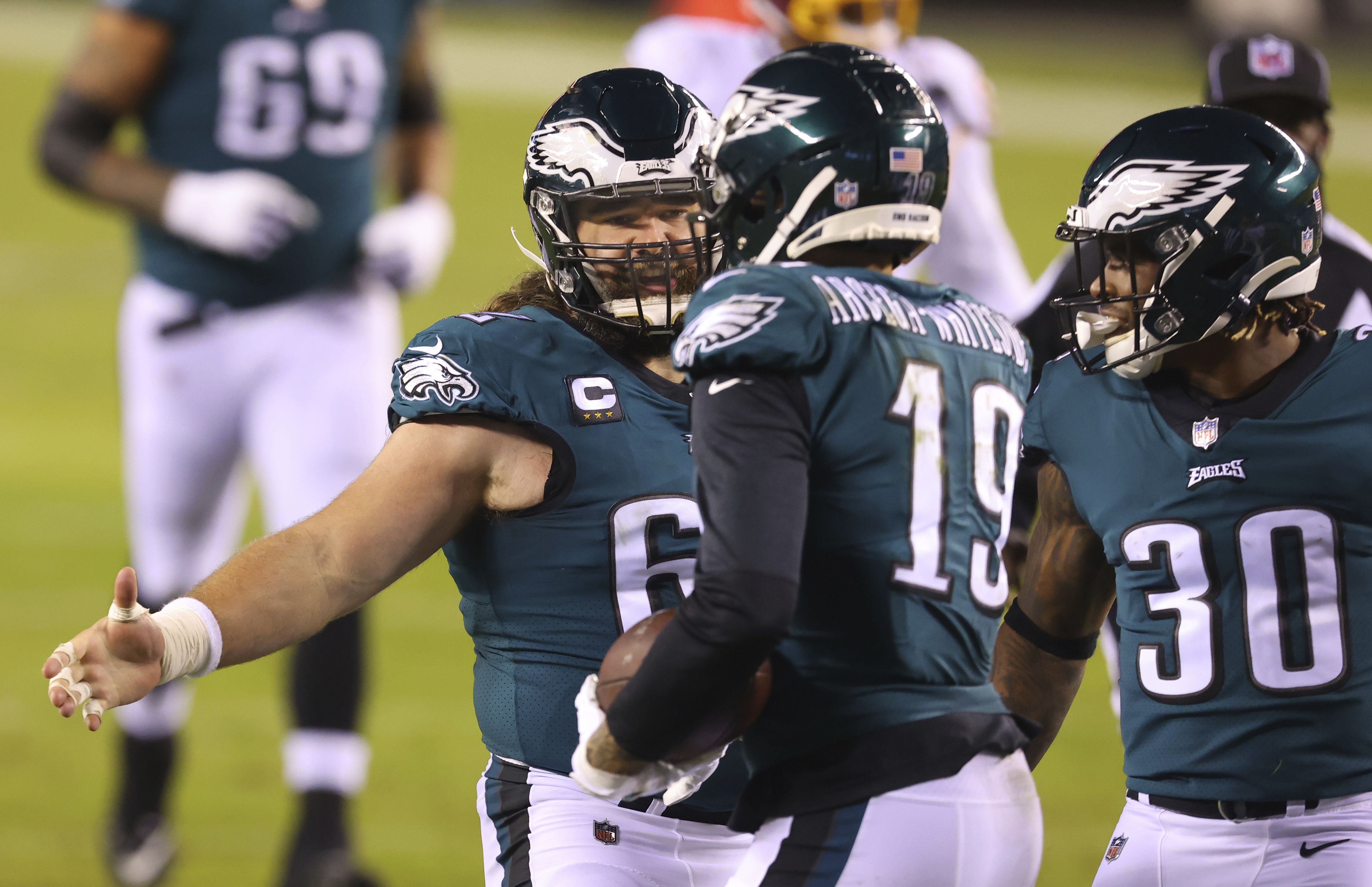 Eagles' Jason Kelce Says He Wasn't Disrespecting Steelers By