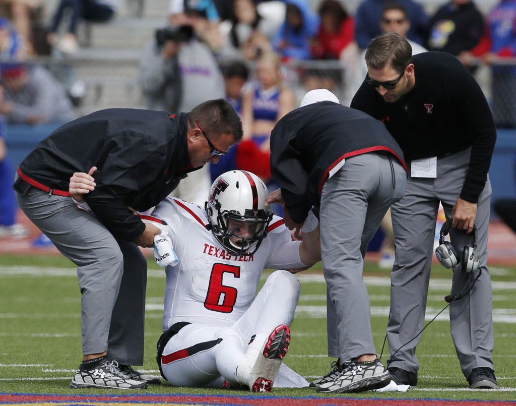 Texas Tech Qb Baker Mayfield Exits Kansas Game With Knee Injury