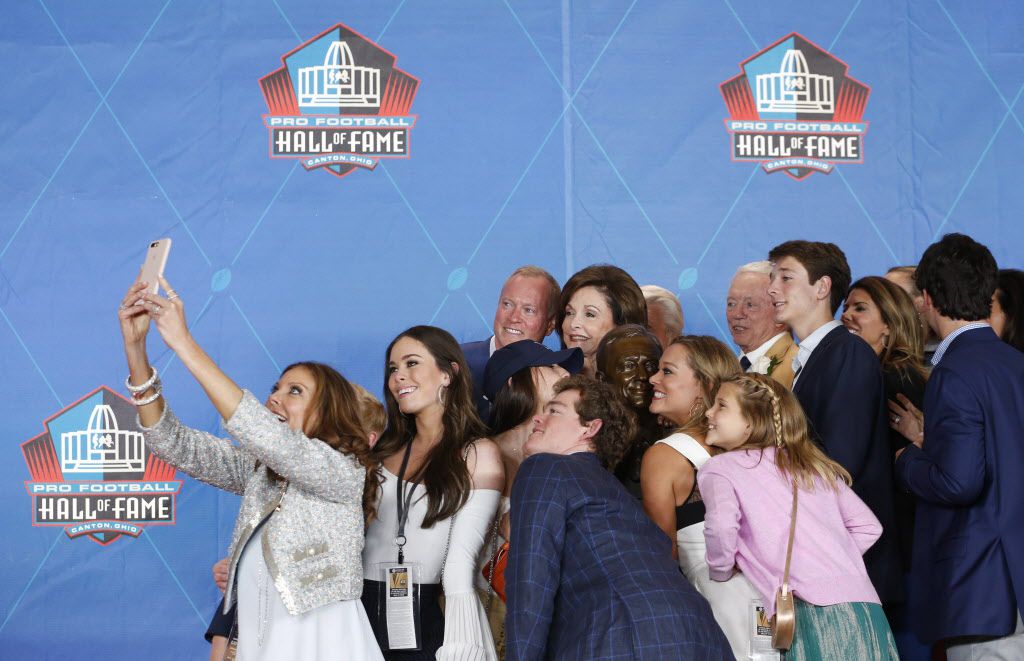 Billionaire Jerry Jones and Dallas Cowboys Family Show Their Love