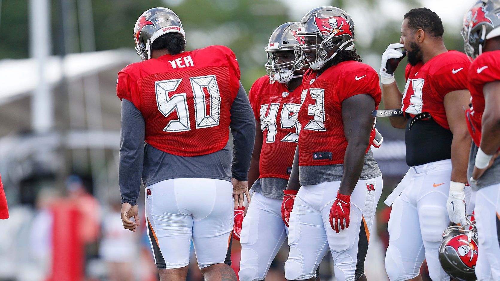 Bucs inside linebacker Lavonte David's knee scoped for meniscus tear