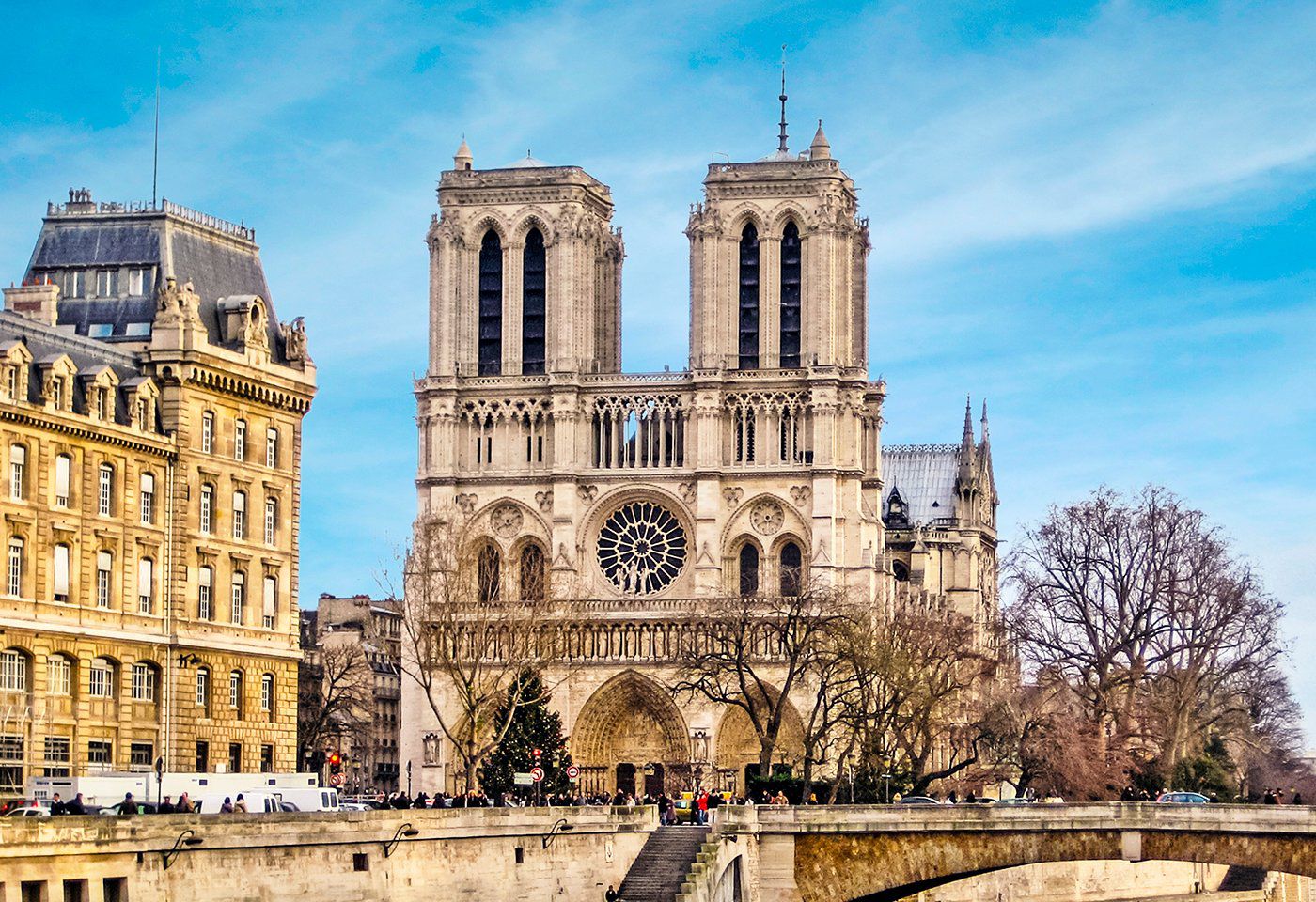 La Catedral de Notre Dame, una joya gótica entre las llamas - La Tercera