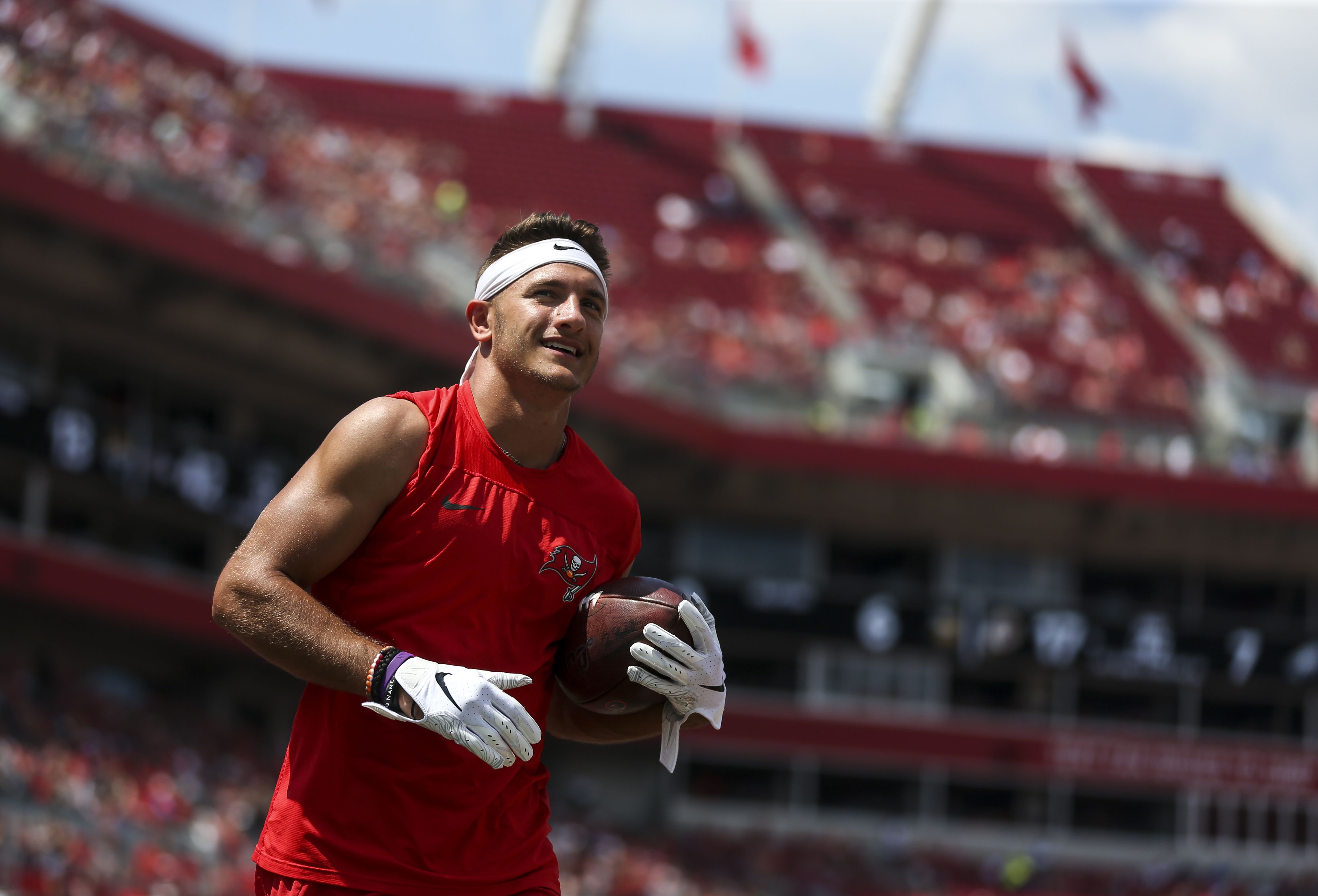 49ers-Bucs: Kwon Alexander ejected from game after illegal hit on Jameis  Winston.