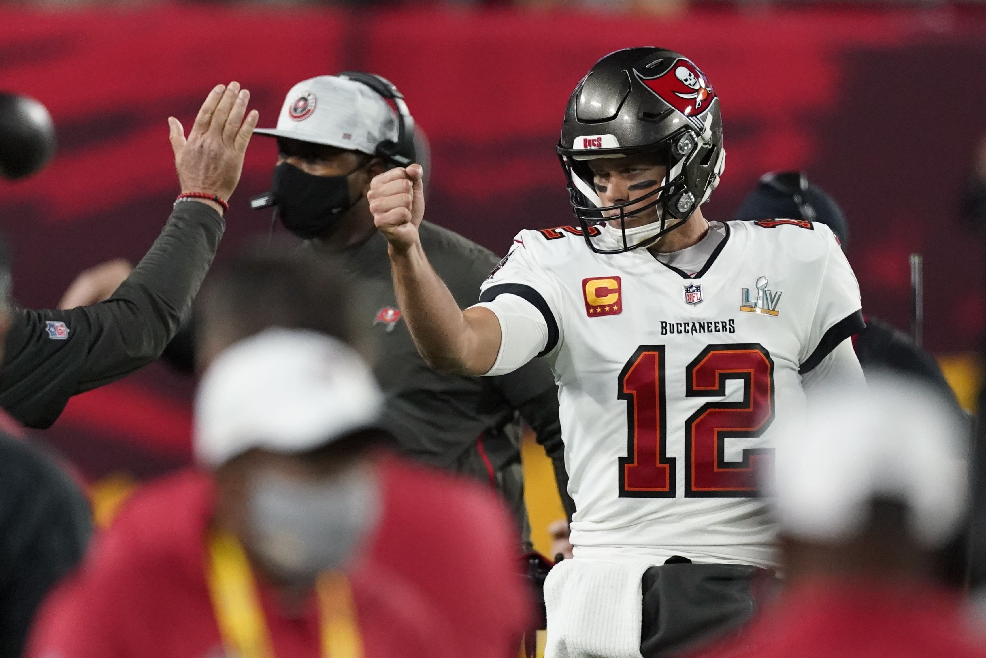 Brady bests Mahomes for 7th Super Bowl title, Bucs beat Chiefs 31