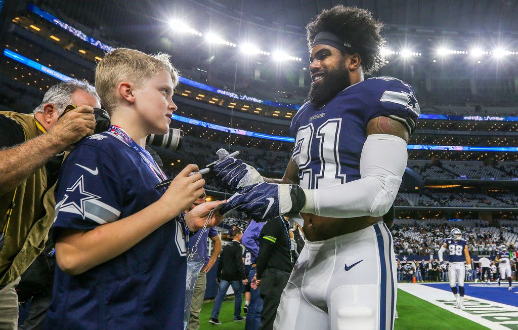 New Rule Change Would Keep Ezekiel Elliott's Cropped Jersey On