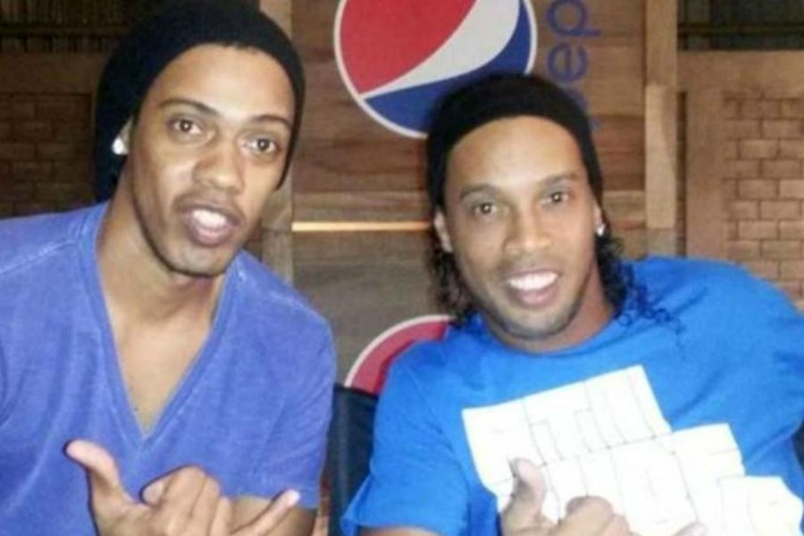 DOBLE DE RONALDINHO