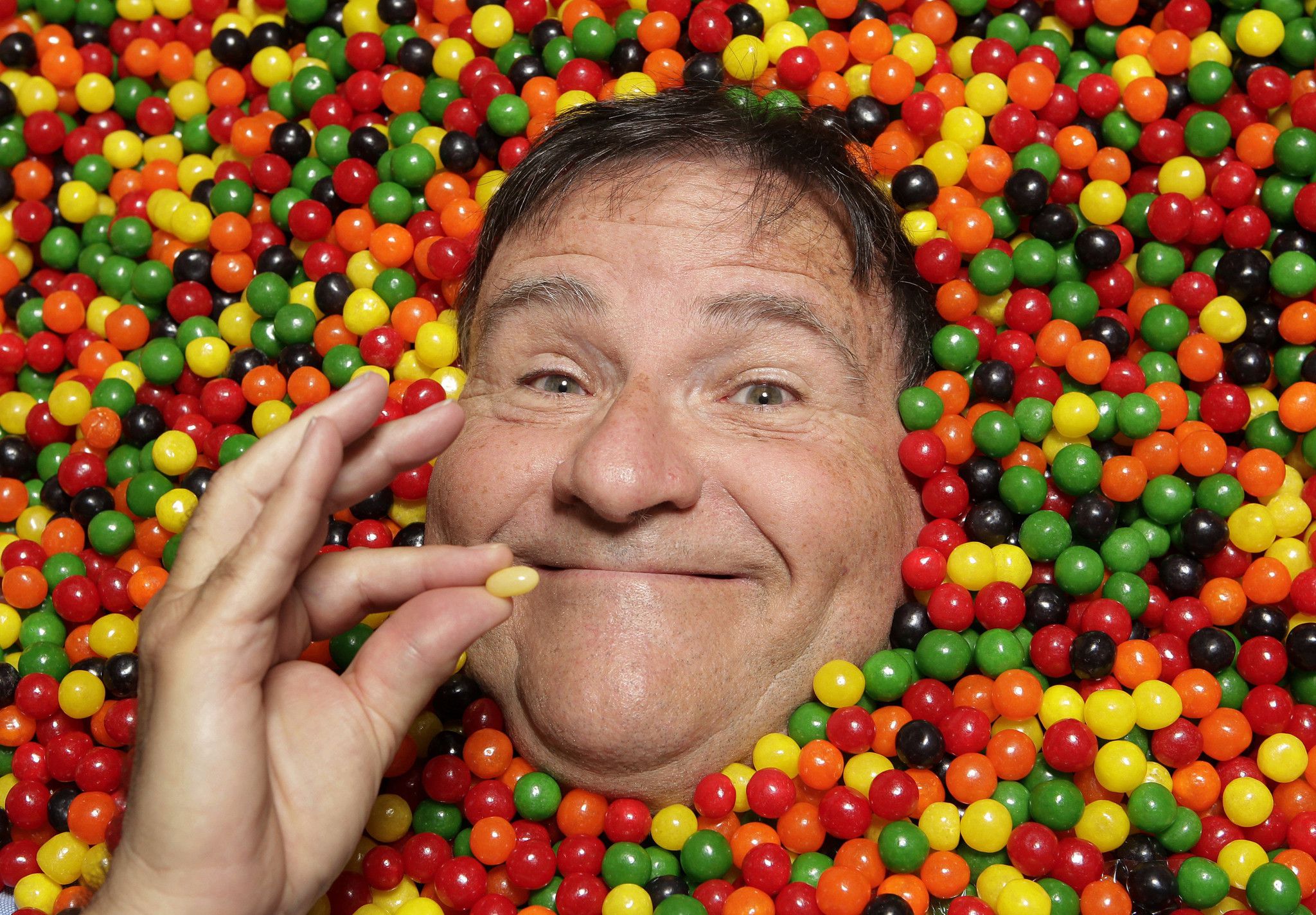 Jelly Belly distances itself from a Willy Wonka-style contest that