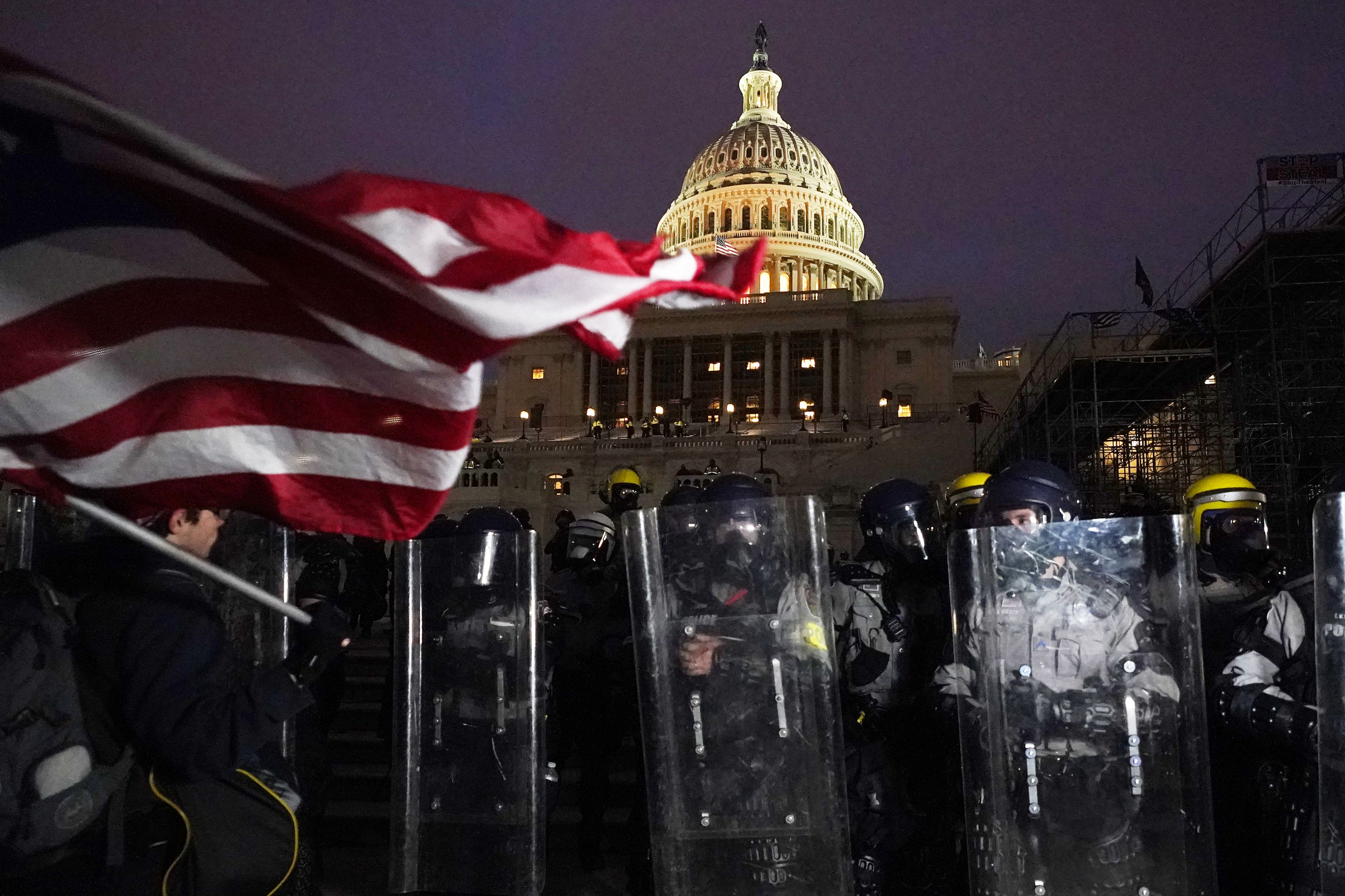 Mob attack on U.S. Capitol dominates overseas news, unnerves world: 'The  mayhem is unlike any in living memory' 