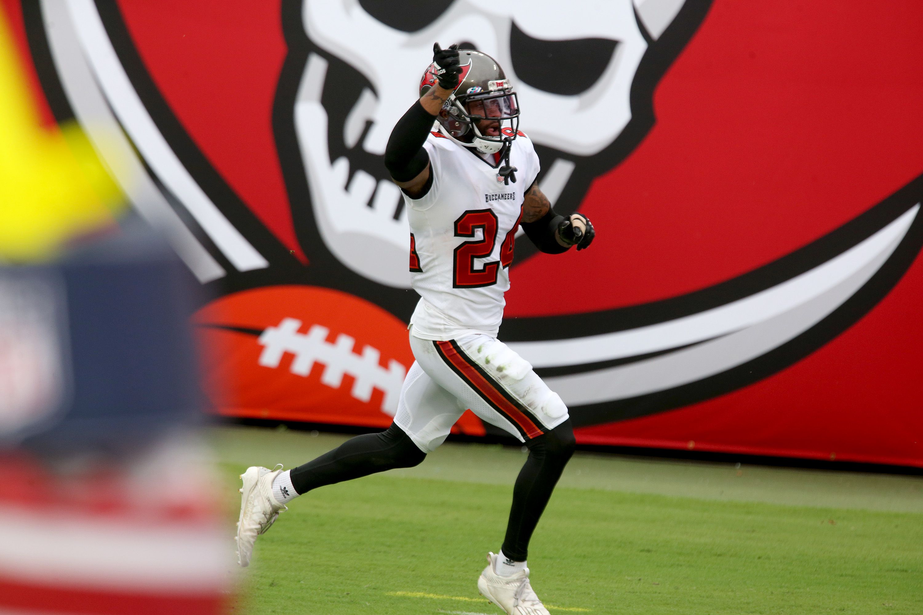 Buccaneers Injury Update: Carlton Davis - Bucs Report